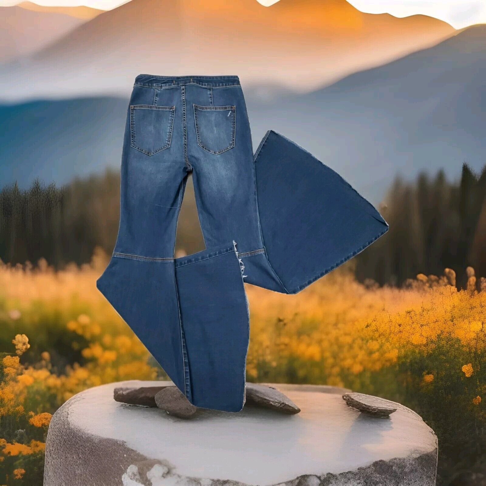 Free People Free People Just Float On Flare Bell Bottom HIGH RISE 27 Size 27" / US 4 / IT 40 - 3 Thumbnail