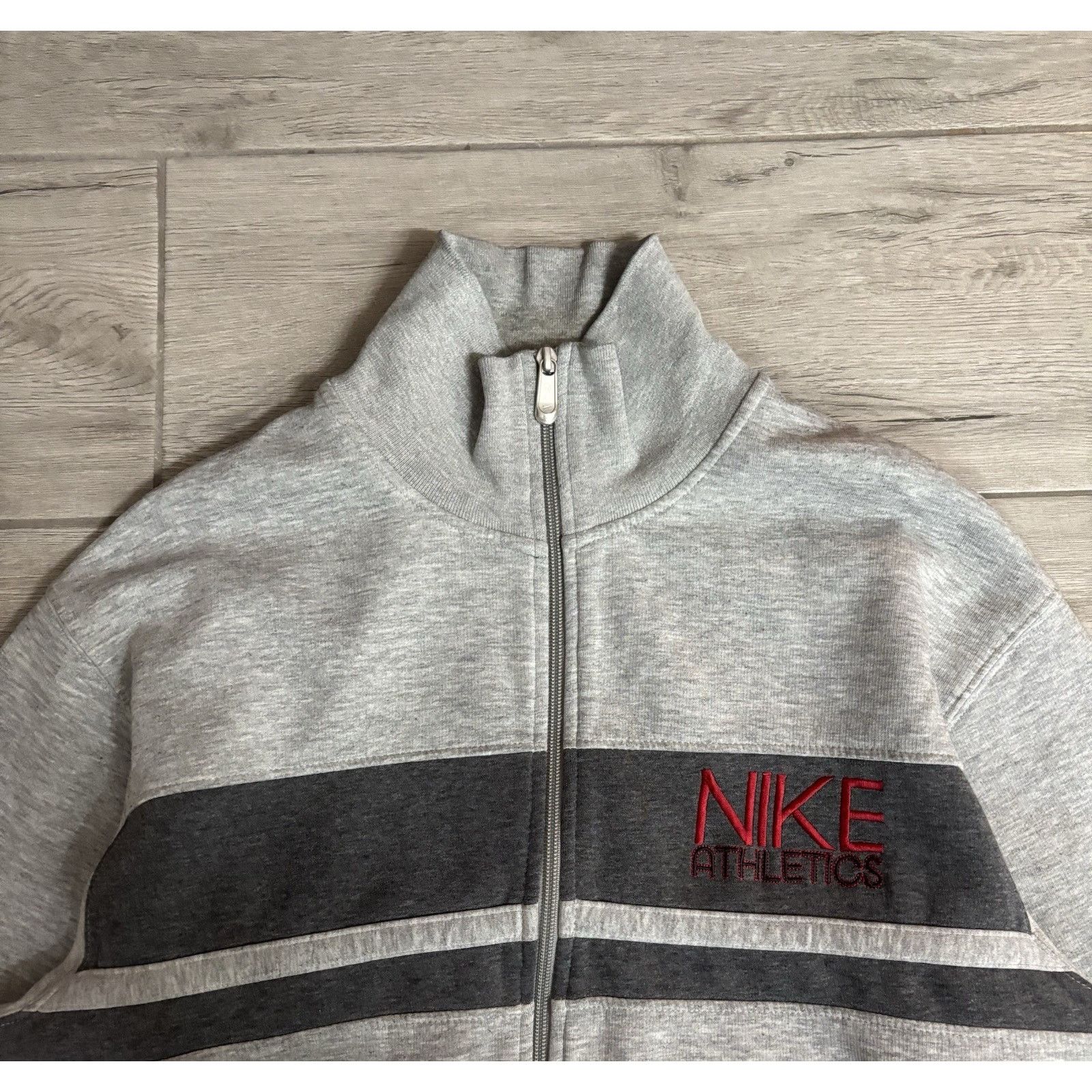 Nike Vintage Y2K Nike Athletics Full Zip Jacket Gray L Silver Tab Size US L / EU 52-54 / 3 - 4 Thumbnail