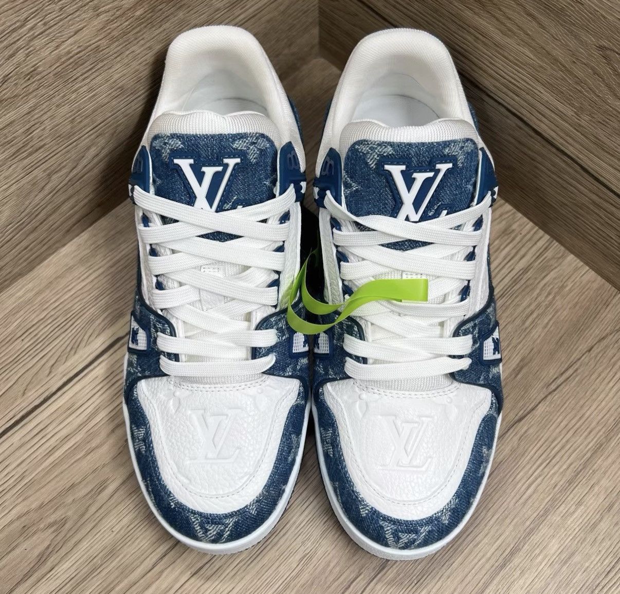 Louis Vuitton LV Trainer White & Blue Denim Sneakers J41 Size US 7 / IT 37 - 2 Thumbnail