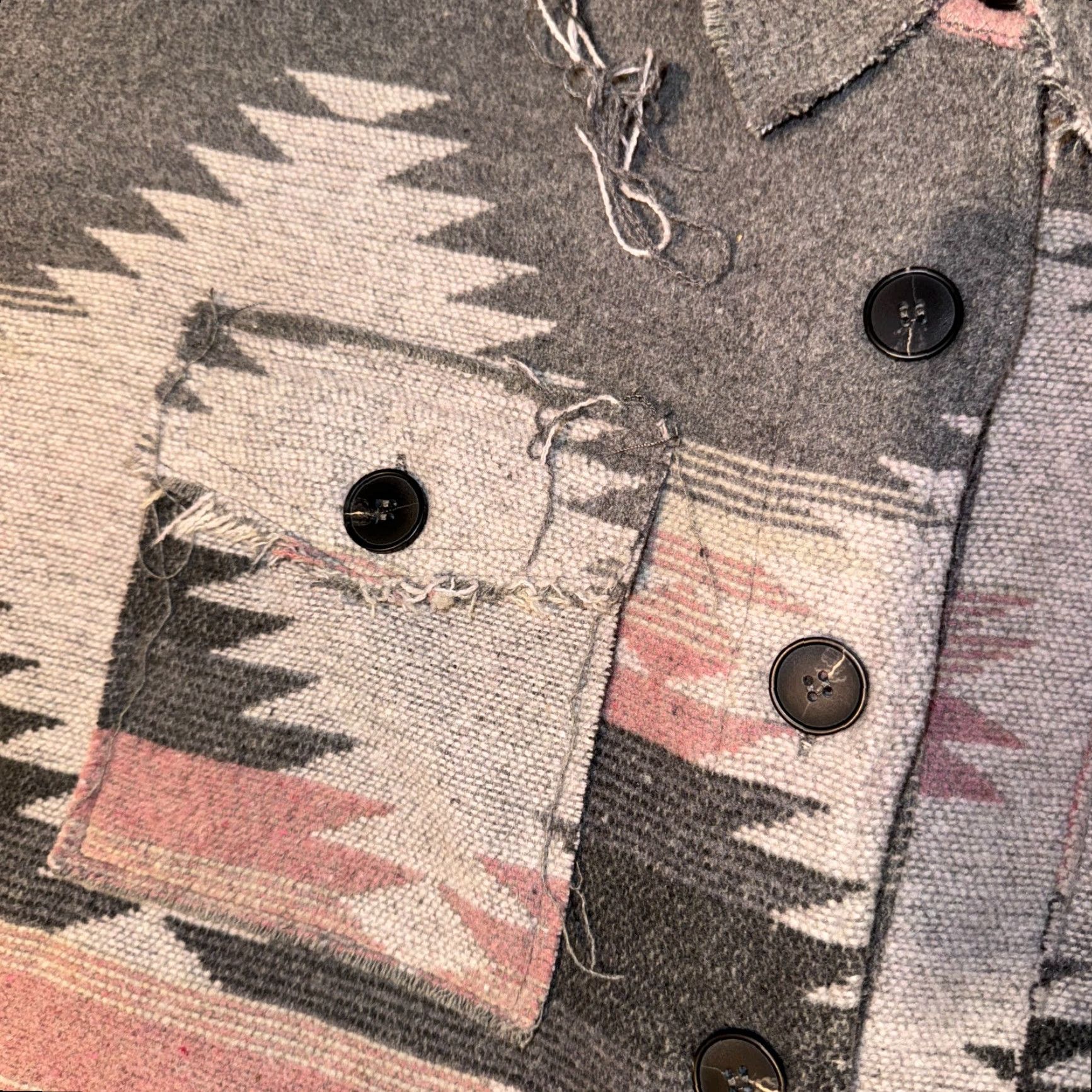 Vintage Veveret Pink & Gray Southwestern Aztec Flannel Shacket L Women's Jacket, Casual, Pockets, Button Closure Size L / US 10 / IT 46 - 3 Thumbnail