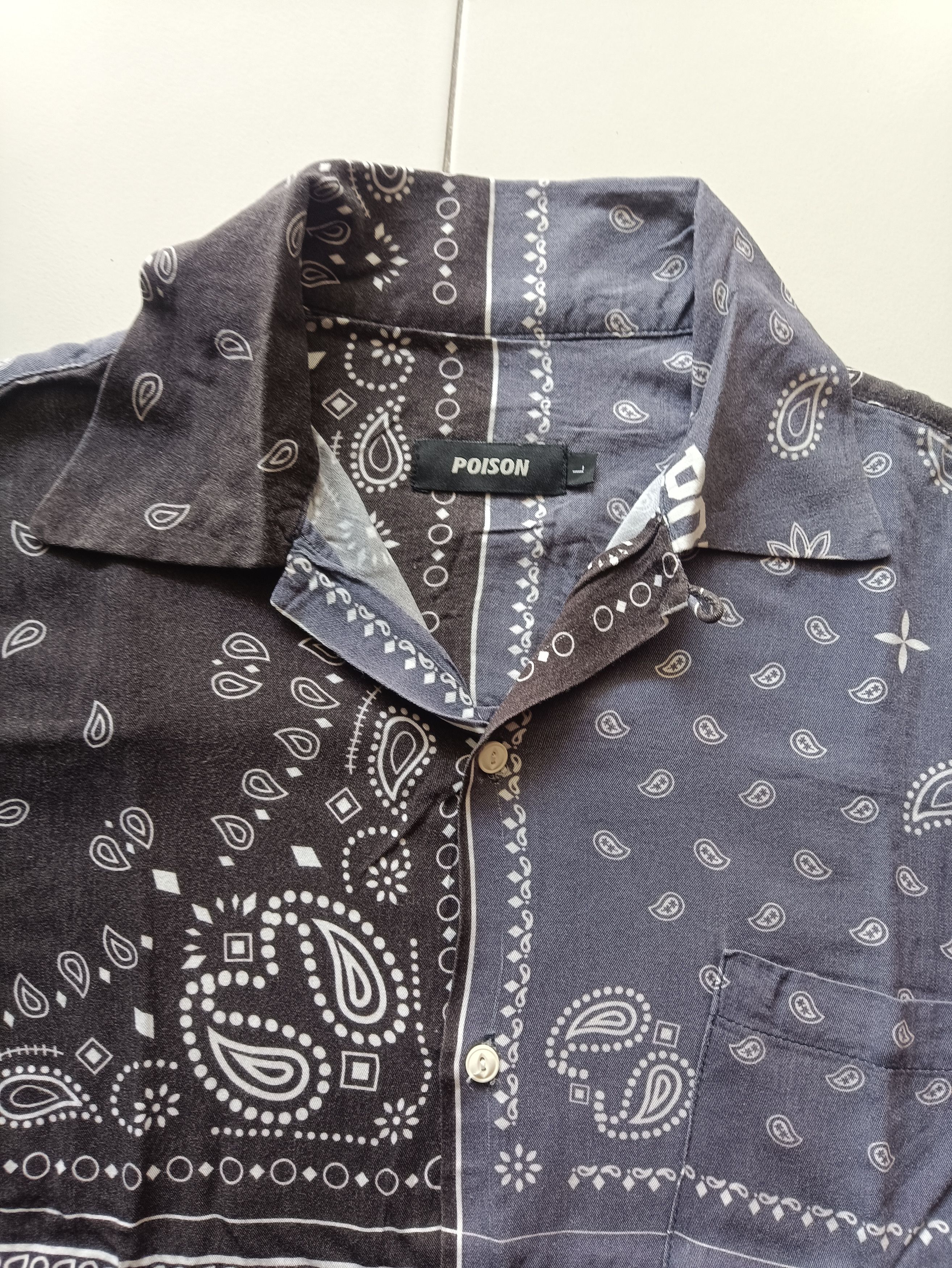 Other Bandana Paisley V shirt by Poison Size US L / EU 52-54 / 3 - 2 Thumbnail