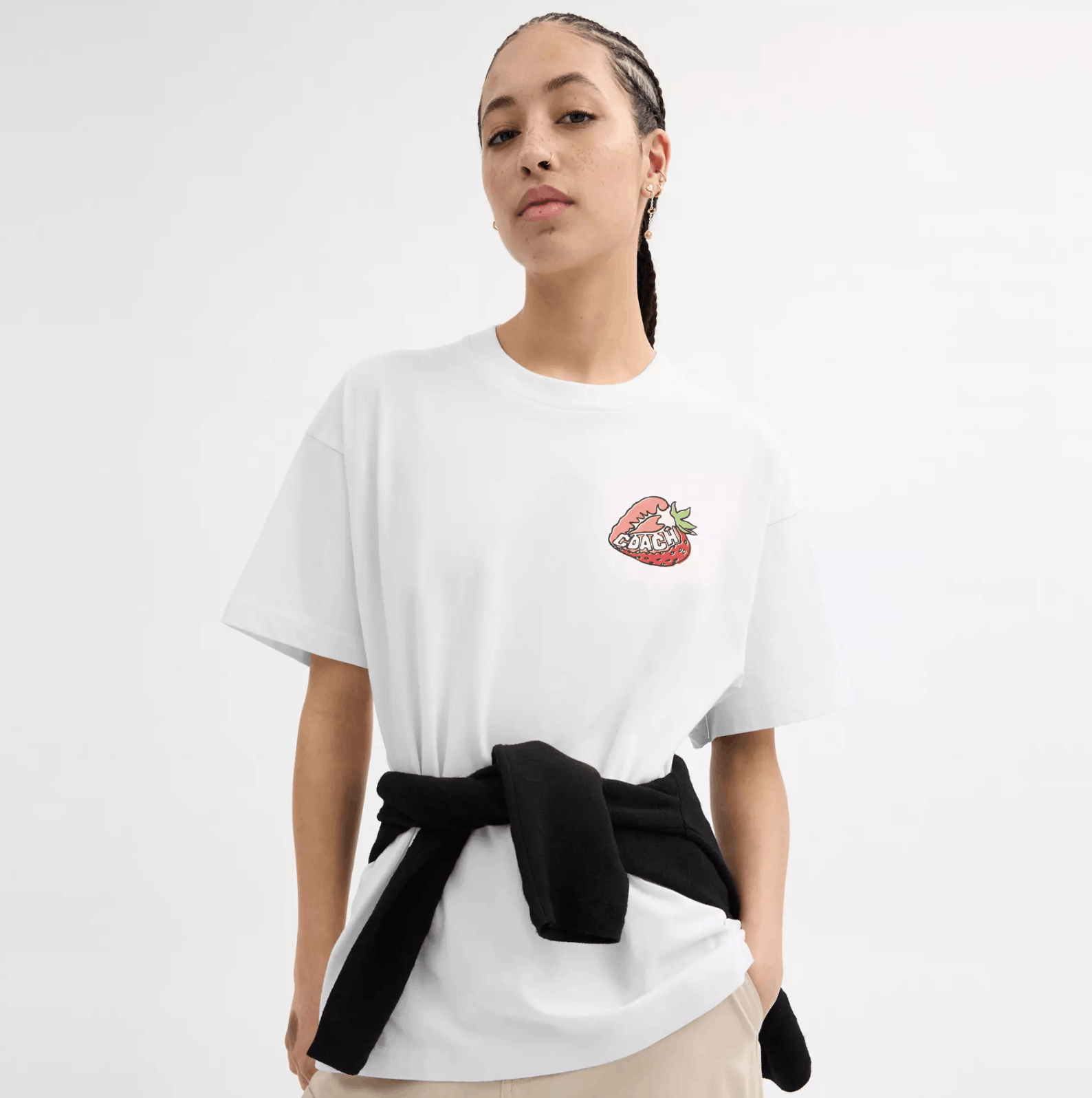 Coach Strawberry Relaxed T Shirt In Organic Cotton CAH64 Size M / US 6-8 / IT 42-44 - 8 Thumbnail