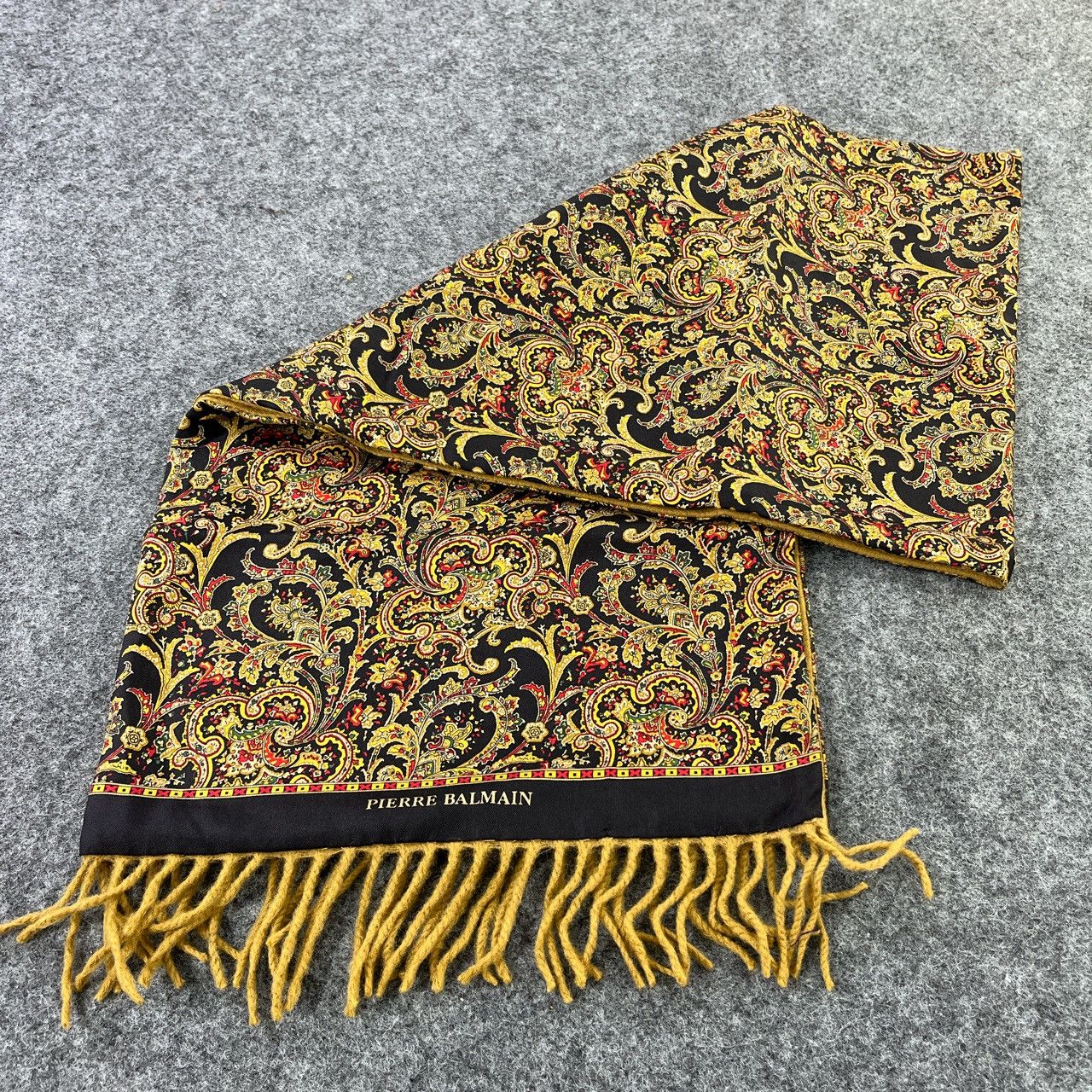 Pierre Balmain × Vintage Pierre Balmain Silk Paisley Scarf /Muffler/ Neckwear - T090 Size ONE SIZE - 3 Thumbnail