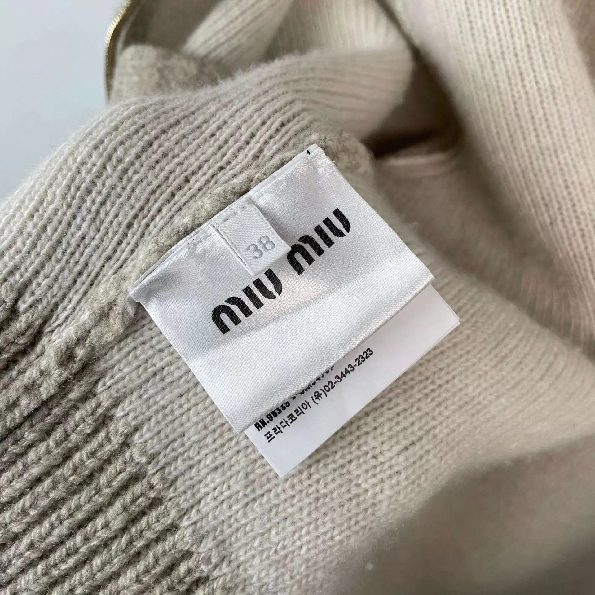 Miu Miu MIU MIU women's gray size 38 knit cardigan Size XS / US 0-2 / IT 36-38 - 6 Thumbnail
