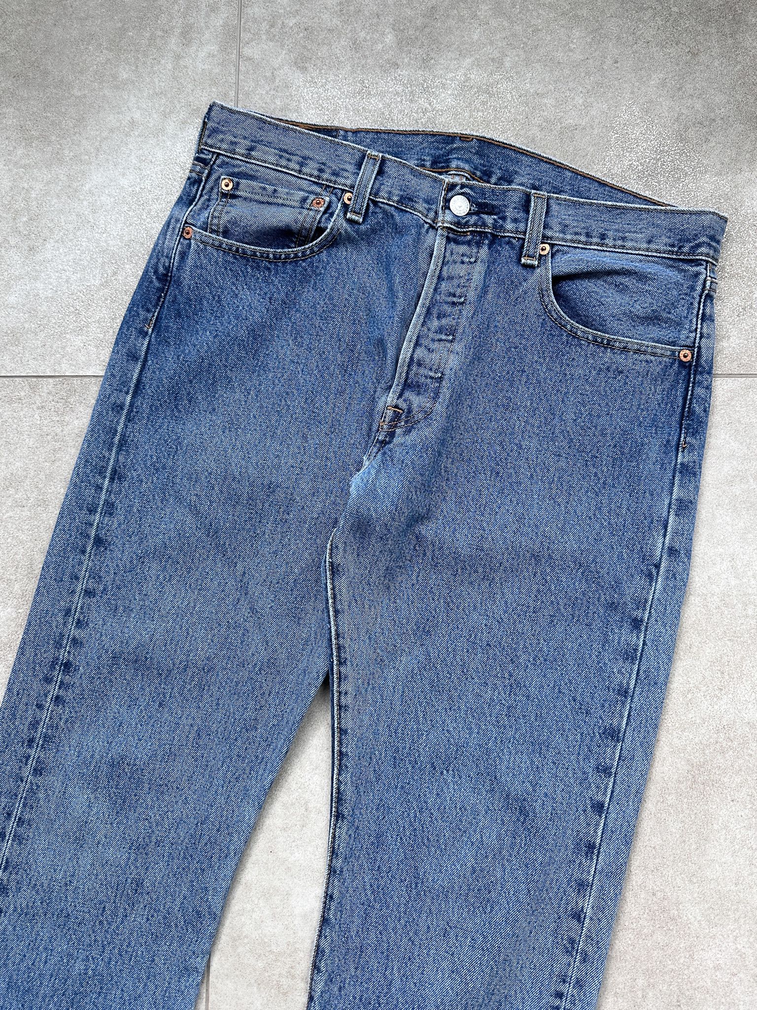 Jean Vintage Levi's 501 Blue Denim Jeans Pants Size US 32 / EU 48 - 4 Thumbnail