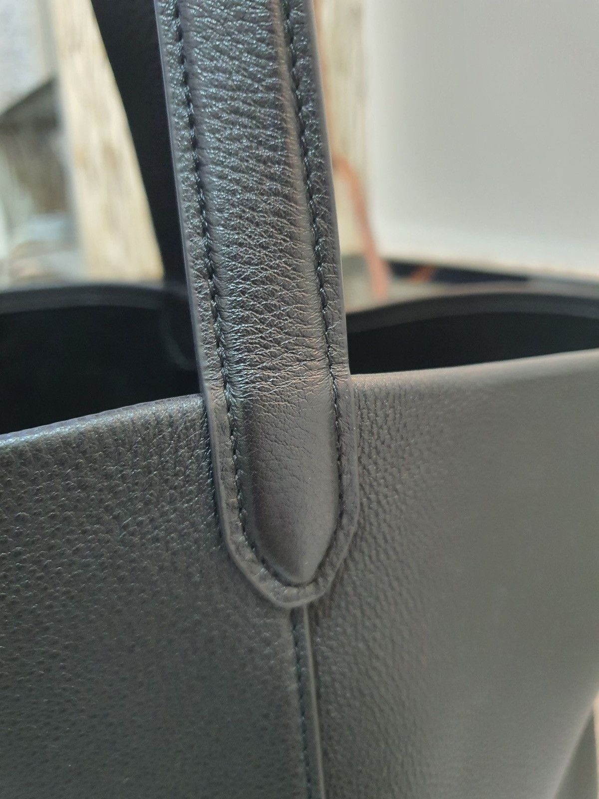 The Row Large N/S Park Tote Bag in Leather Size ONE SIZE - 7 Thumbnail