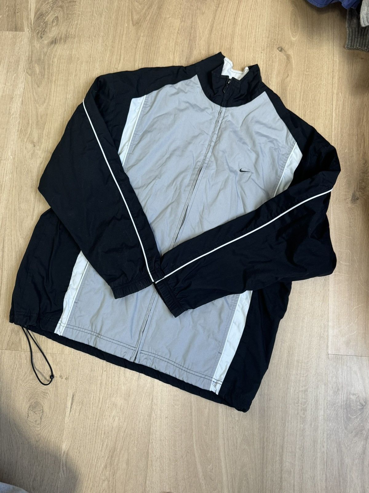 Nike Nike Vintage Windbreaker jacket Size US L / EU 52-54 / 3 - 1 Thumbnail