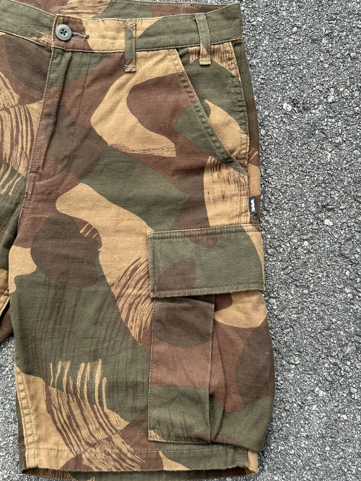 FTC FTC brand camouflage pants, a staple in skate and streetwear Size US 32 / EU 48 - 6 Thumbnail