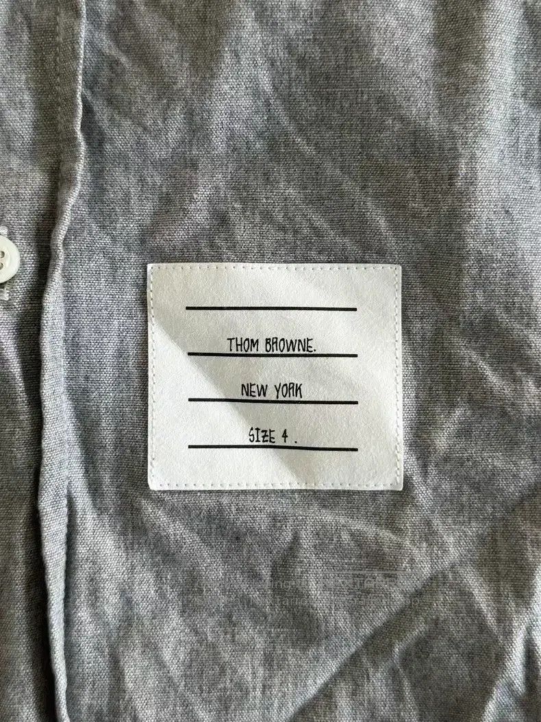 Thom Browne Thom Browne Gray Sleeve Logo Shirt Size US XL / EU 56 / 4 - 4 Thumbnail
