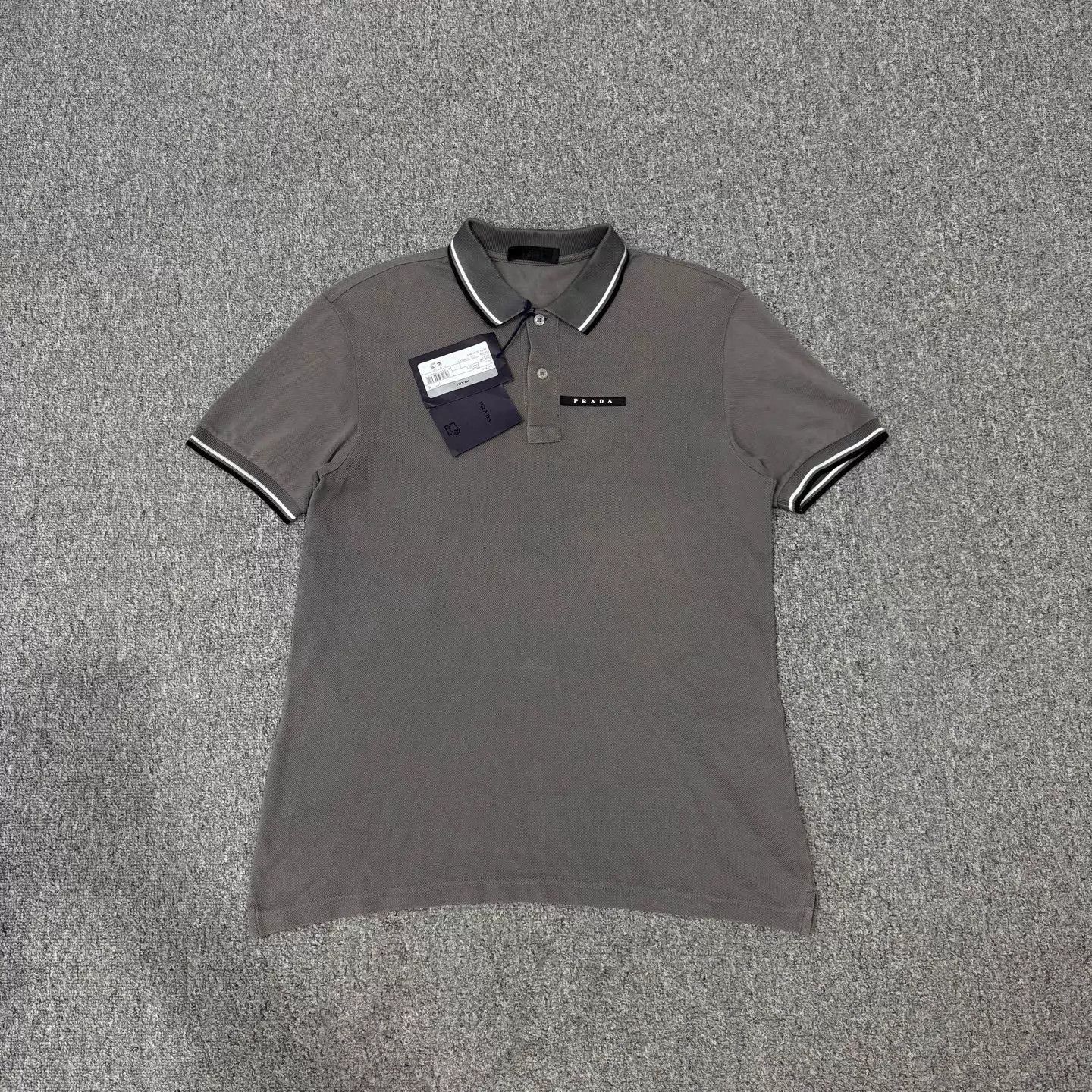 Prada Prada Gray Logo Short-Sleeve Polo M New with Tags Size M / US 6-8 / IT 42-44 - 1 Thumbnail