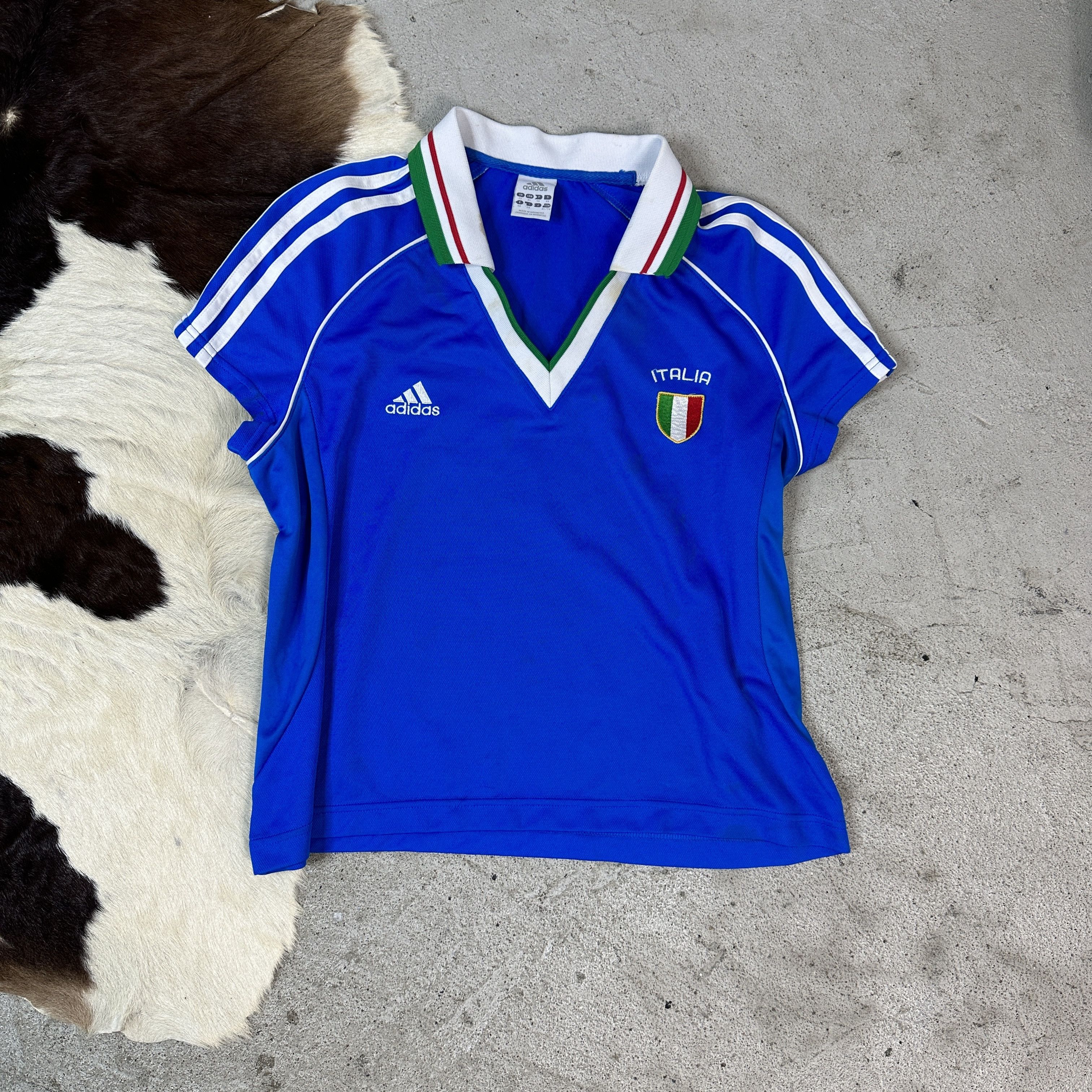 Adidas × Vintage Women's Vintage Adidas Italia Blokecore Y2K T-shirt Size XL / US 12-14 / IT 48-50 - 1 Thumbnail