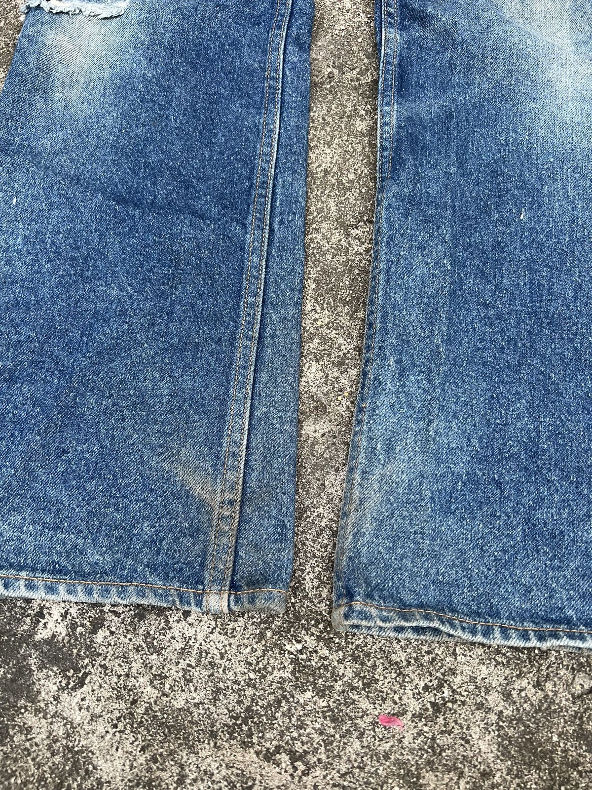 Levi's 💥FLARE💥 VTG 90’S LEVIS 517 DISTRESSED JEANS VERY RARE Size US 32 / EU 48 - 3 Thumbnail