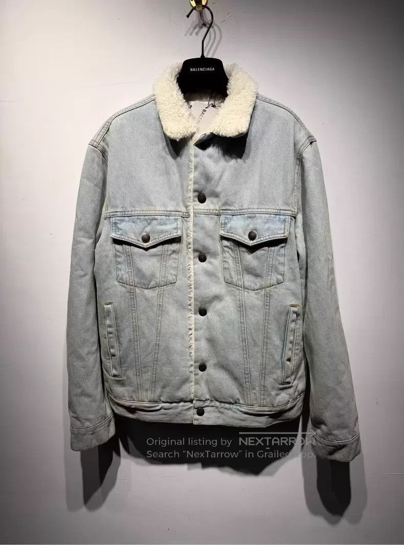 Balenciaga Balenciaga Fur Back Logo Denim Jacket Size XS / US 0-2 / IT 36-38 - 1 Thumbnail