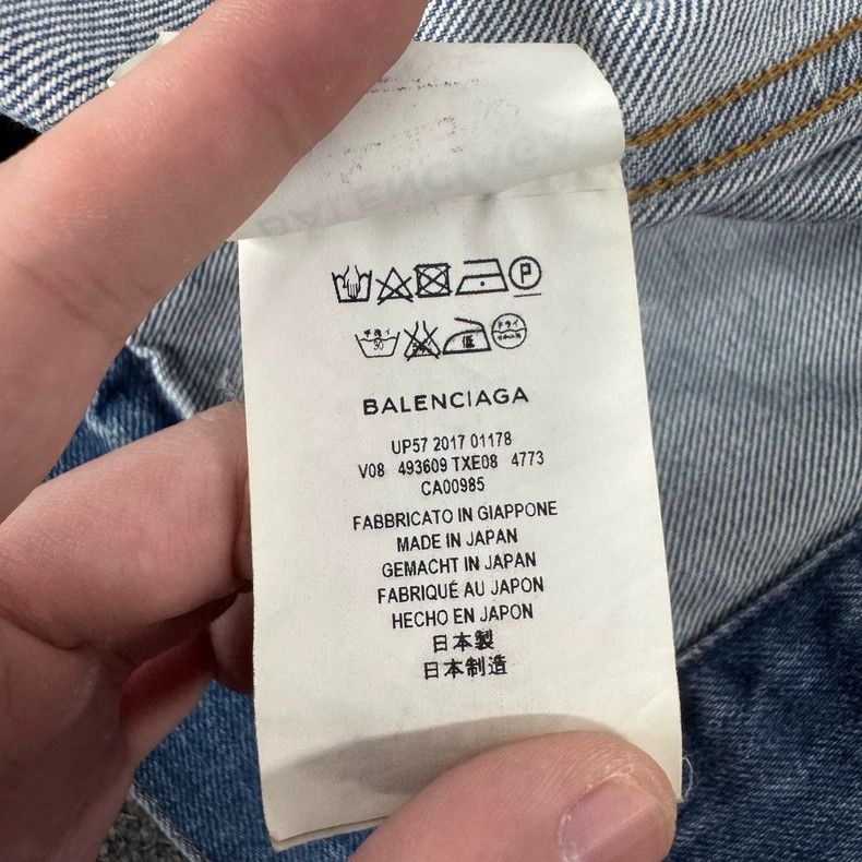 Balenciaga Balenciaga size 38 Washed denim jacket with large Logo on t Size US M / EU 48-50 / 2 - 6 Thumbnail