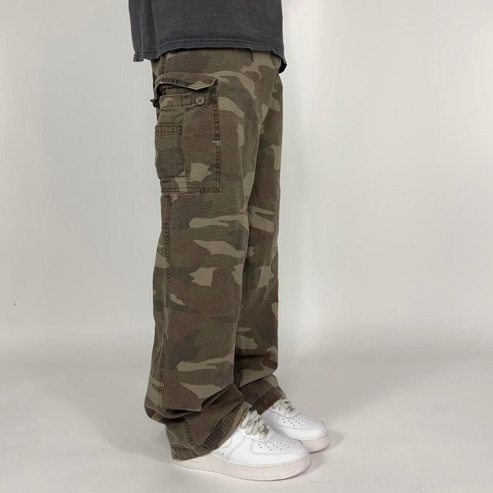 Japanese Brand × Southpole Y2K Camouflage Plugg Streetwear Wide Leg Baggy Cargo Pants Size US 38 / EU 54 - 3 Thumbnail