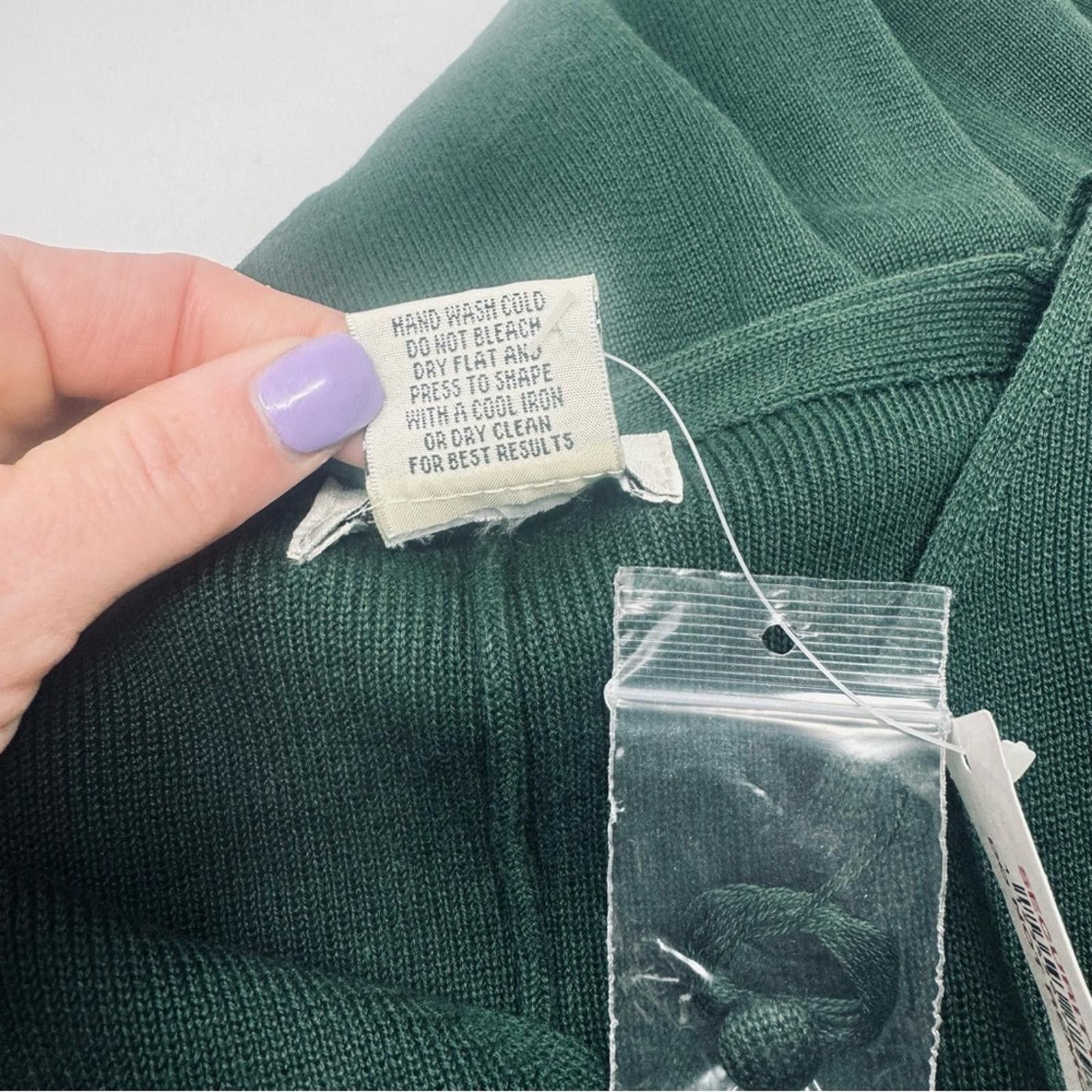 Designer NWT. EPOGEE. Women's Dark Green Button Blouse. Size Large. Size L / US 10 / IT 46 - 4 Thumbnail