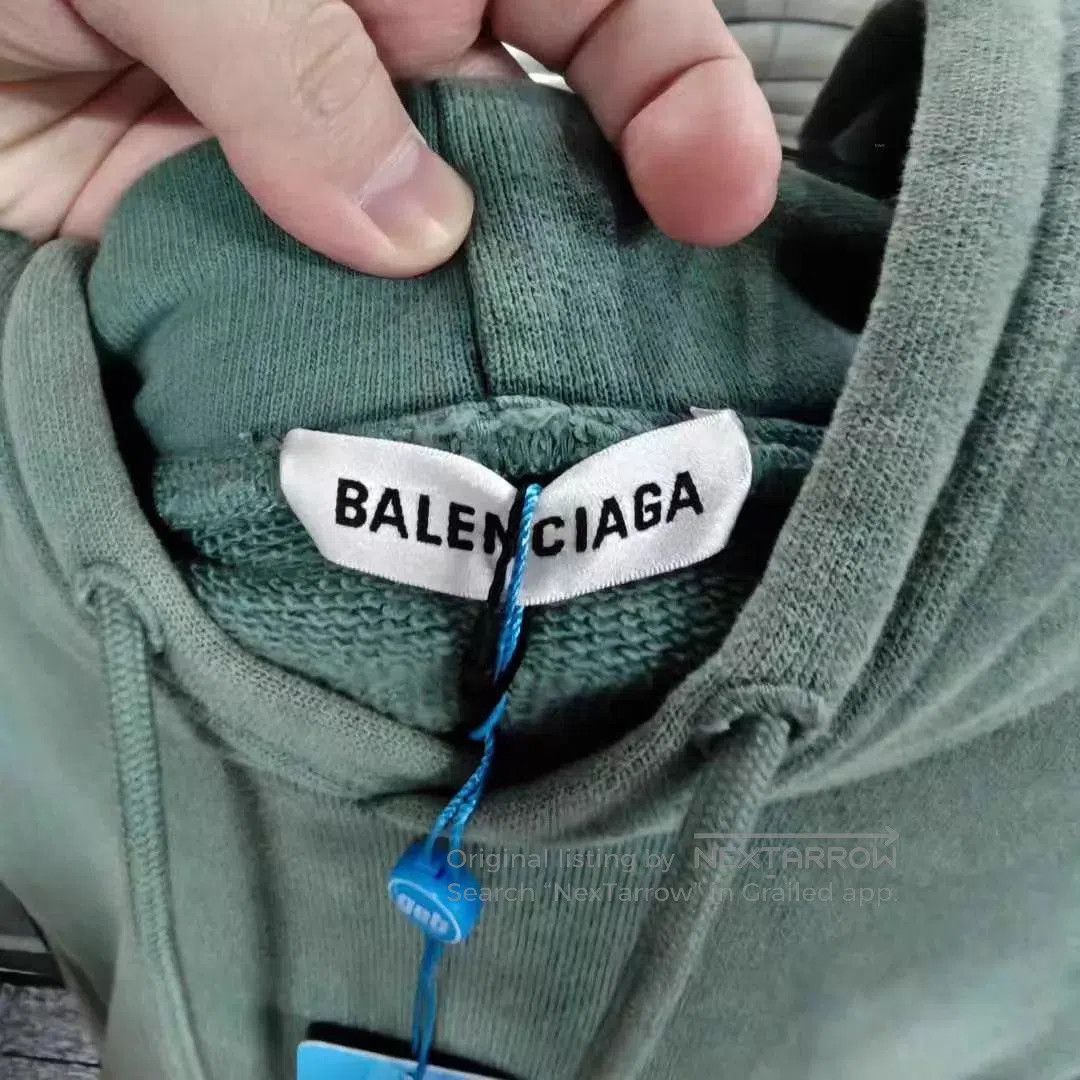 Balenciaga Green Hoodie with Drawstring and Pocket - Size S. Size US S / EU 44-46 / 1 - 3 Thumbnail