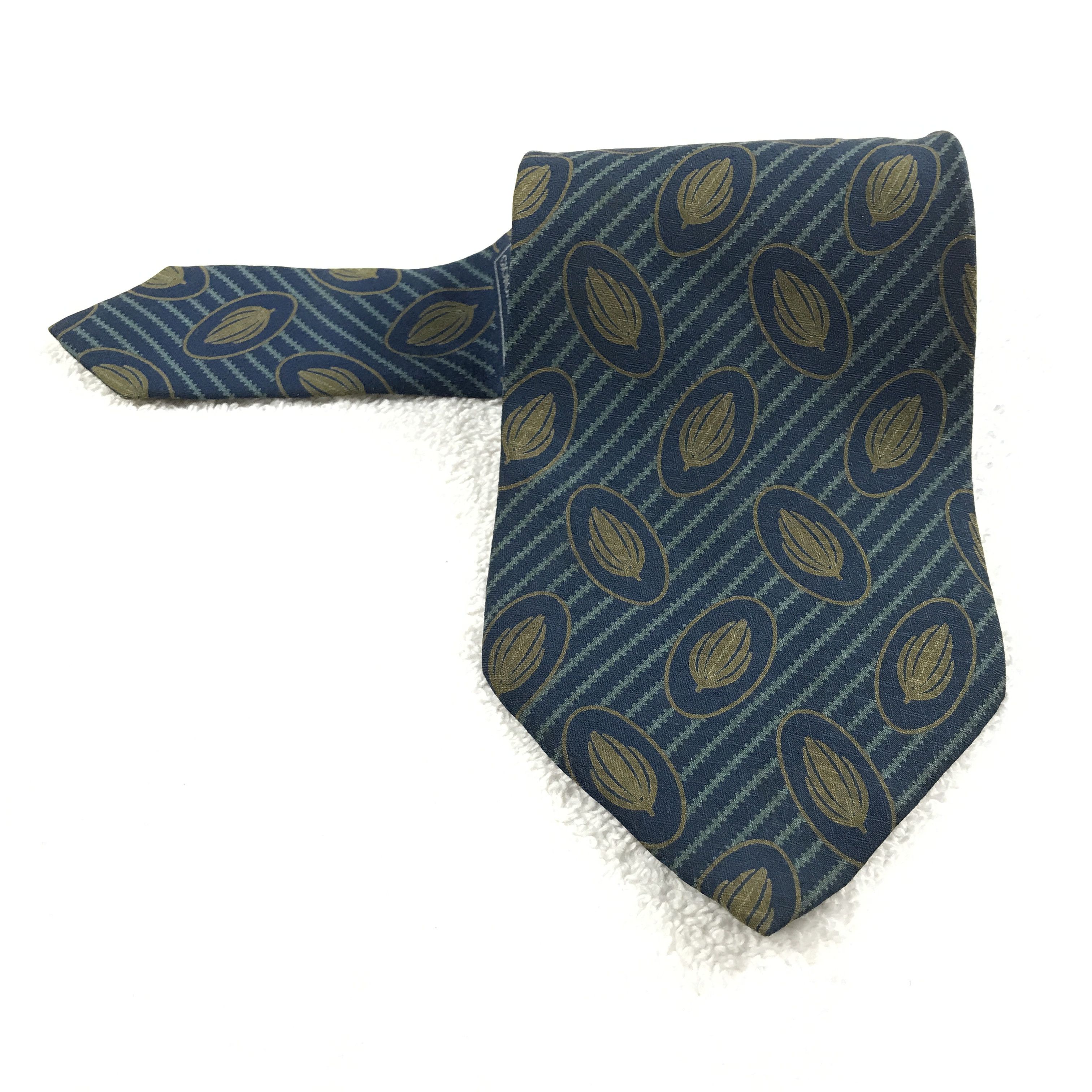 Giorgio Armani × Vintage Vintage Giorgio Armani Silk Necktie Size ONE SIZE - 1 Thumbnail