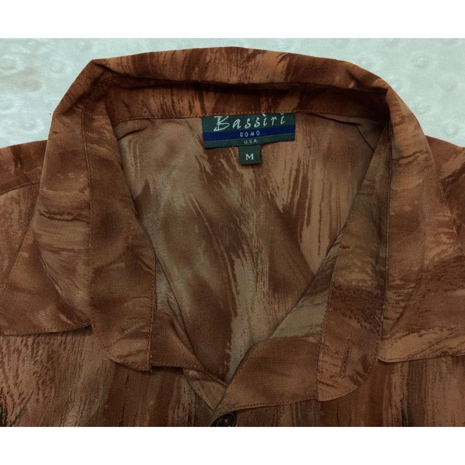 Vintage VINTAGE Bassiri Uomo Shirt Geometric Button-Up Men M Blue Brown Polyester Microfiber Casual, Business, Travel, Party/Cocktail, All Seasons Mens Size US M / EU 48-50 / 2 - 5 Thumbnail