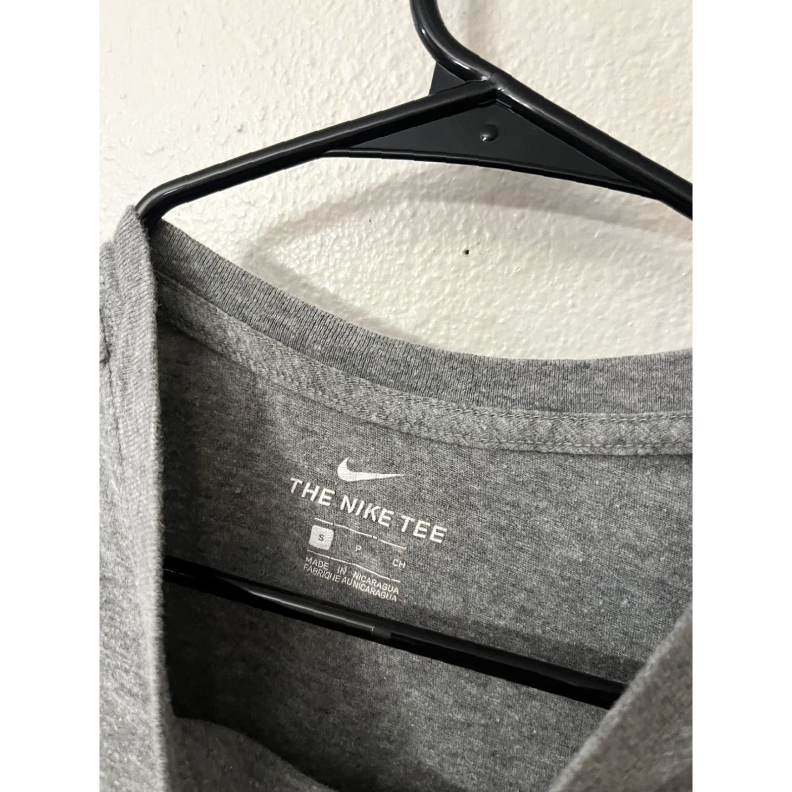 Nike Nike Dri-FIT Graphic T-Shirt Logo Gray Size Small Mens Size US S / EU 44-46 / 1 - 4 Thumbnail