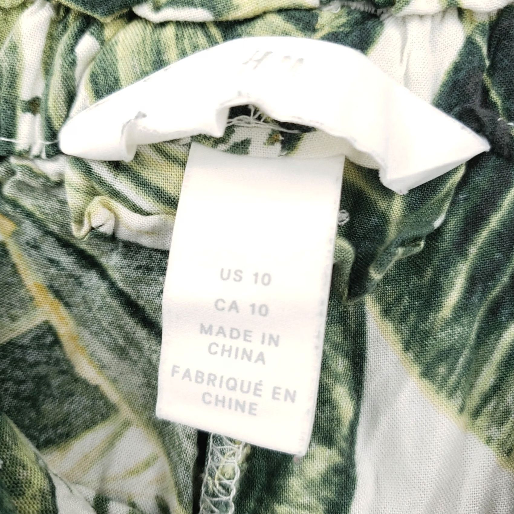 H&M H&M Pants Womens 10 Green Cropped High Rise Straight Viscose Belted Pants Womens Cropped Green Flower Tropical Belted Pockets Crew Size 32" / US 10 / IT 46 - 3 Thumbnail