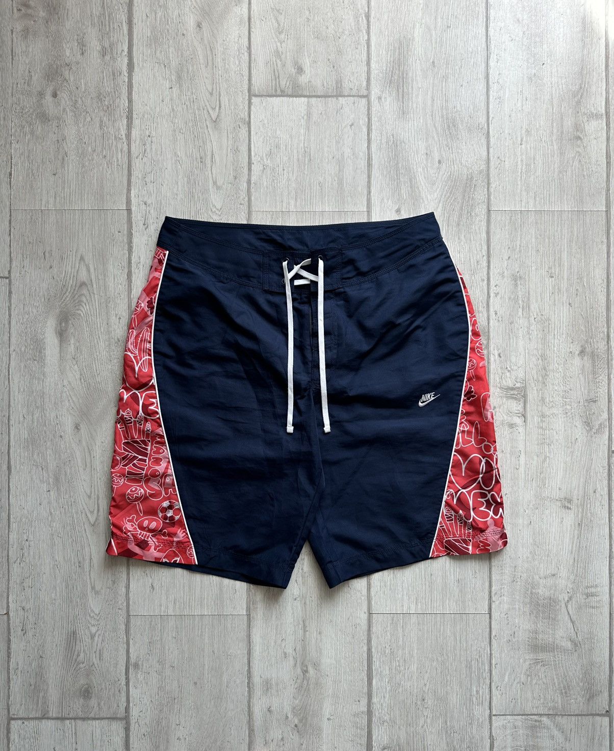 Nike Vintage 90s Nike Swim Shorts Streetwear Size US 33 - 1 Thumbnail