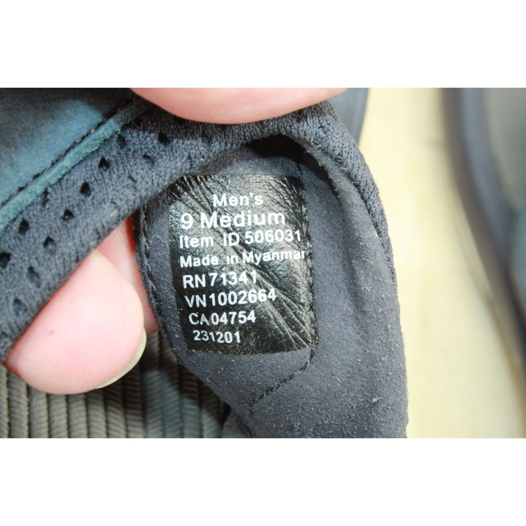 L.L. Bean × Leather LL Bean Swift River Men's Perforated Athletic Flip-Flops Size US 9 / EU 42 - 8 Thumbnail