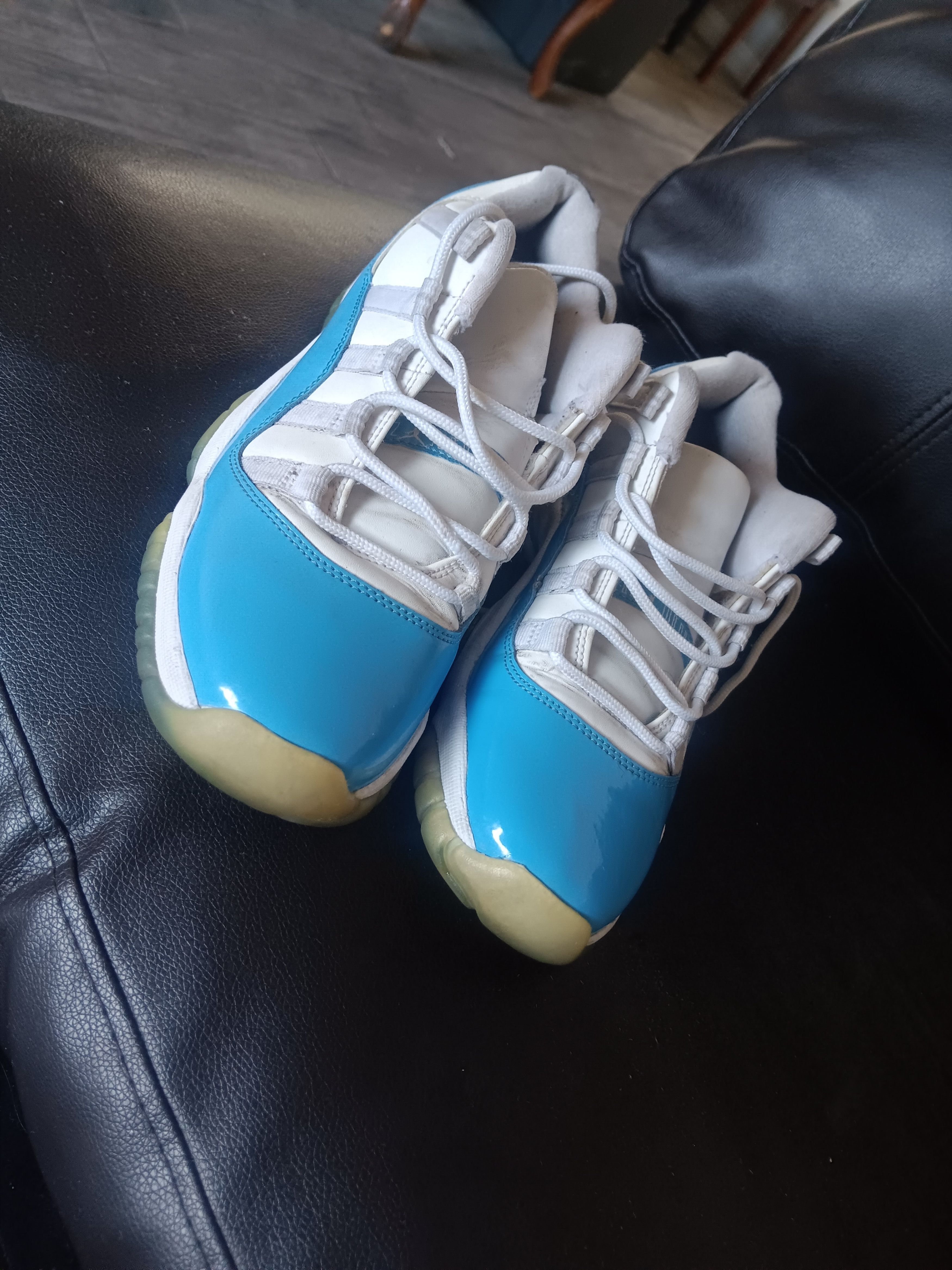 Jordan Brand Nike Air Jordan Retro 11 Size US 6.5 / EU 39-40 - 2 Thumbnail