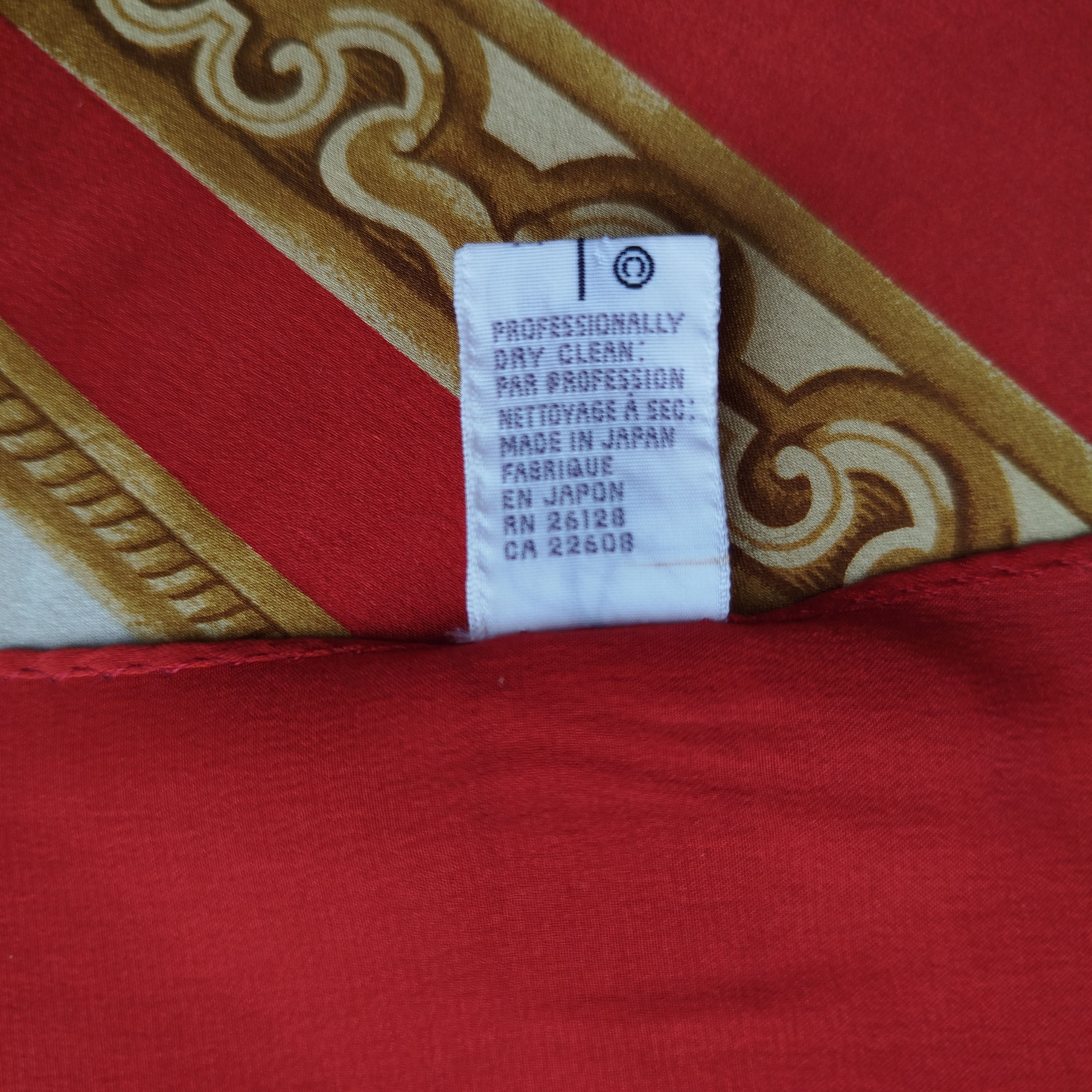 Vintage ECHO Square Scarf Baroque Scroll Japan 100% Silk Vintgae Size ONE SIZE - 10 Thumbnail
