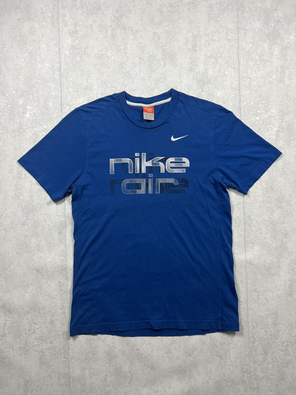 Nike 00’s NIKE AIR RETRO T-SHIRT BIG CENTRAL LOGO SWOOSH Y2K Size US M / EU 48-50 / 2 - 1 Thumbnail