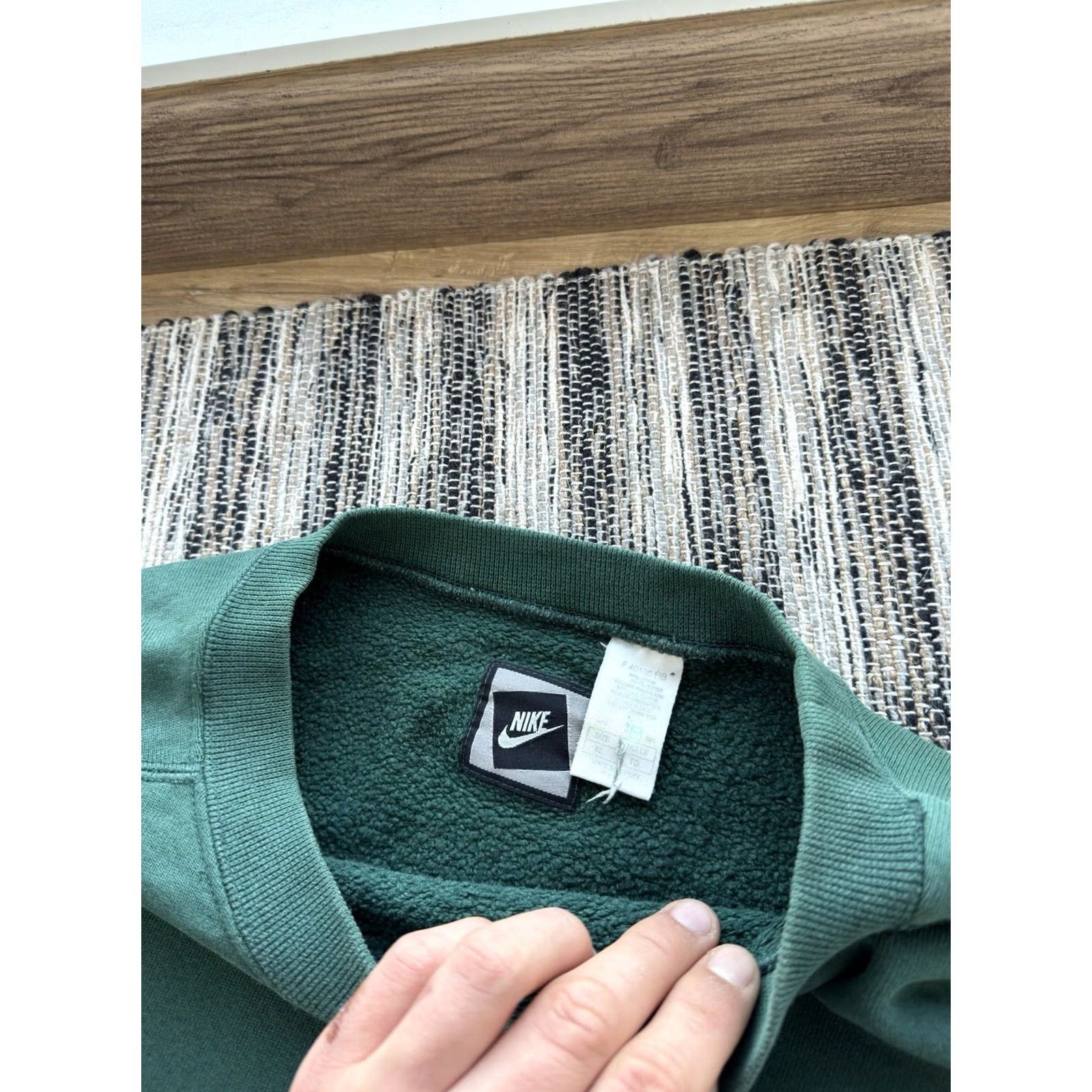 Nike VINTAGE Nike 90s Archival Darck Green Boxy Y2K Sweatshirt XL Mens Sweatshirt Green 90s Y2K Streetwear Pullover Crew Neck Long Sleeve Size US XL / EU 56 / 4 - 6 Thumbnail