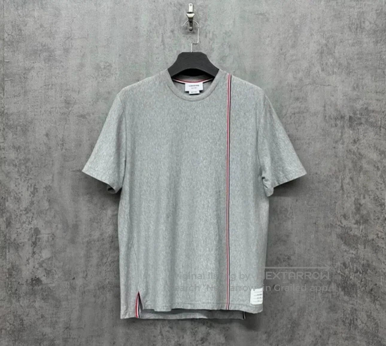 THOM BROWNE Rib Knit Tape Casual Tee.