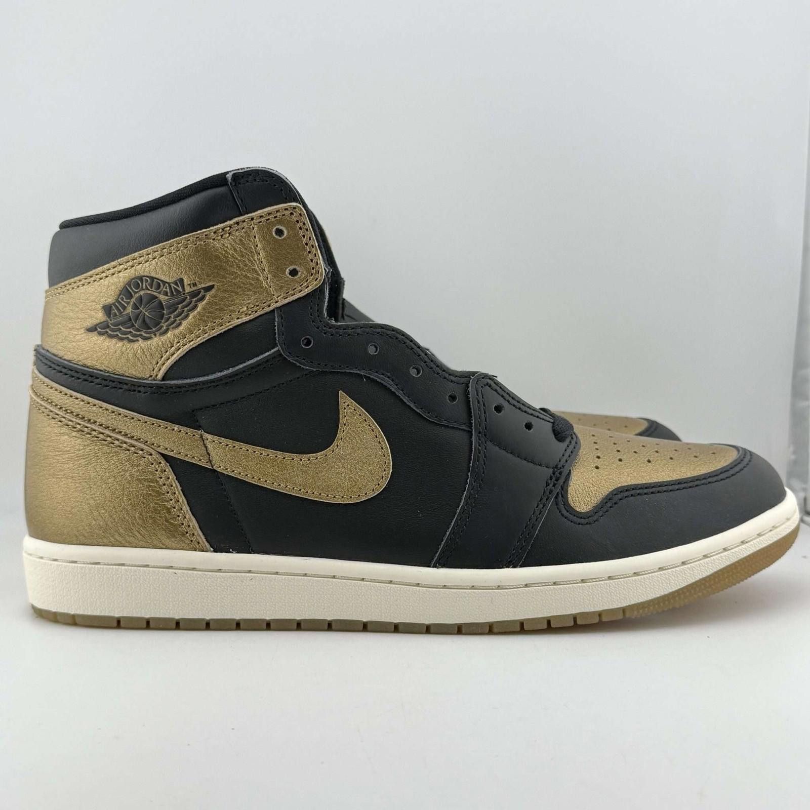 Nike Jordan 1 Black Metallic Gold 10.5 New Size US 10.5 / EU 43-44 - 4 Thumbnail