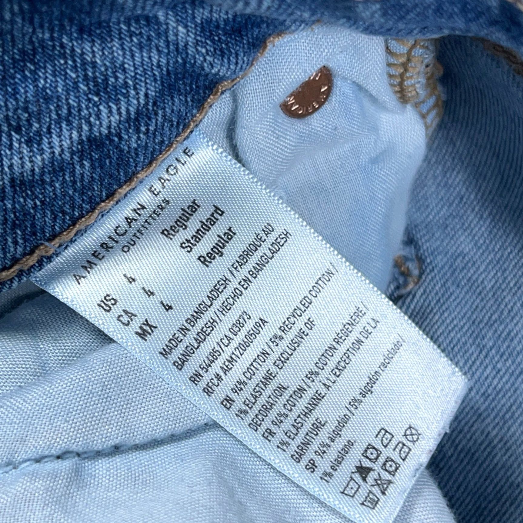 American Eagle Outfitters American Eagle Outfitters Jeans Women 4 Curvy Straight Med Wash Distressed Holes Baggy Denim Cotton Blend 5-Pocket Logo Size 27" / US 4 / IT 40 - 5 Thumbnail