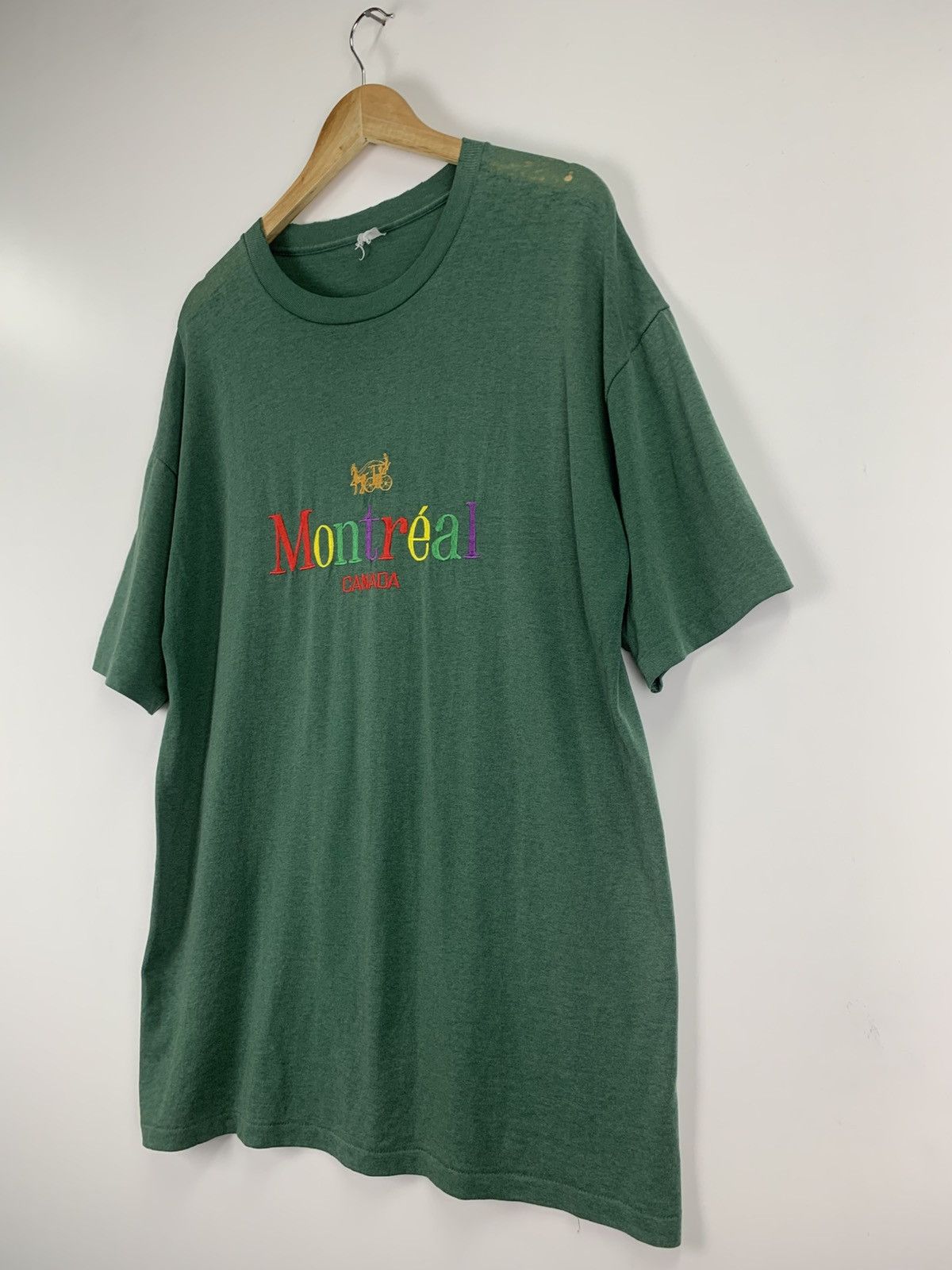 Vintage Vintage 90s Montreal Canada T-Shirt Size US M / EU 48-50 / 2 - 4 Thumbnail