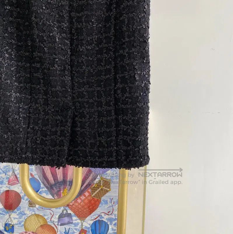 Chanel Chanel Black Wool Midi Skirt . Size 23" - 3 Thumbnail