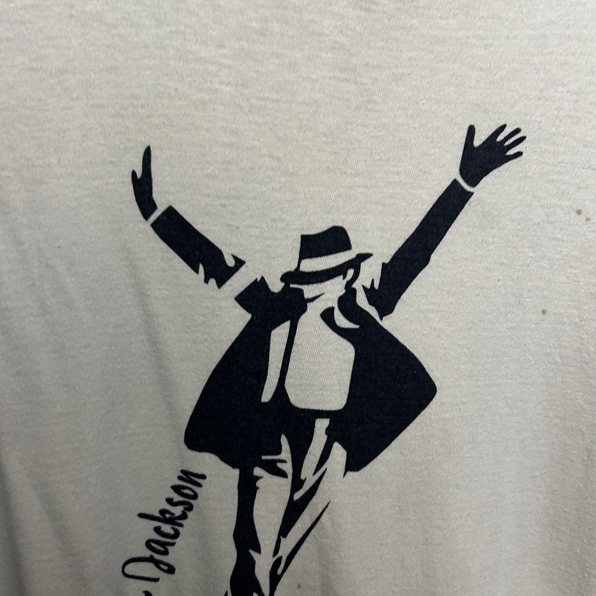 Michael Jackson Vintage Michael Jackson Big Logo Rock Band 90’s tee size M Size US M / EU 48-50 / 2 - 4 Thumbnail