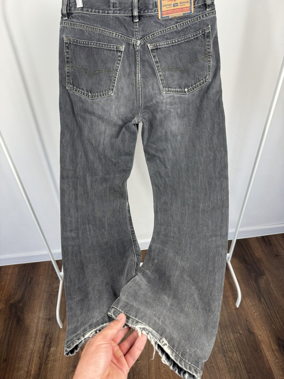 Diesel Diesel Industry Denim Division Distressed Jeans Italy W32 Size US 32 / EU 48 - 6 Thumbnail
