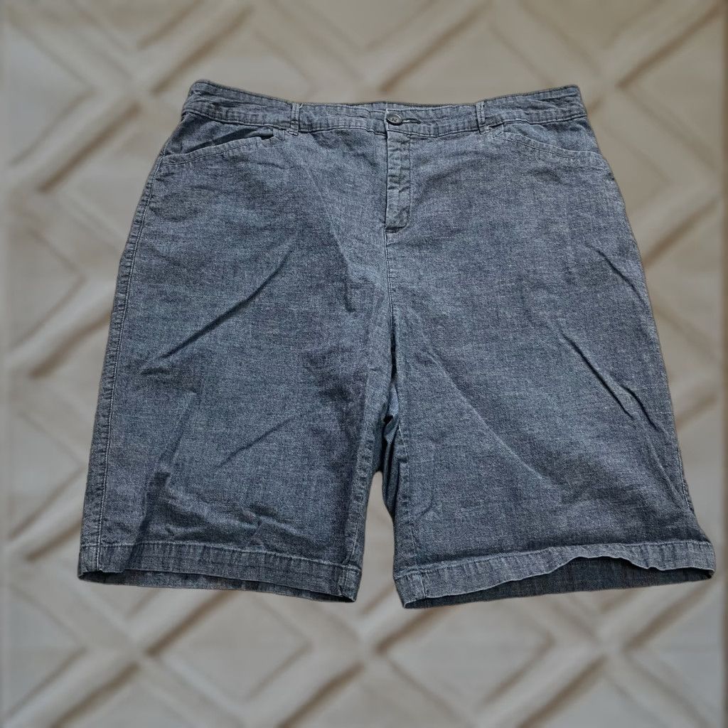 Croft & Barrow Croft & Barrow Bermuda Shorts womens 18 Blue Chambray Stretch Classic Fit 10" Inseam Casual, Workwear, Activewear, 90s USA Mens Womens Girls Size 25" / US 0 / IT 36 - 1 Thumbnail