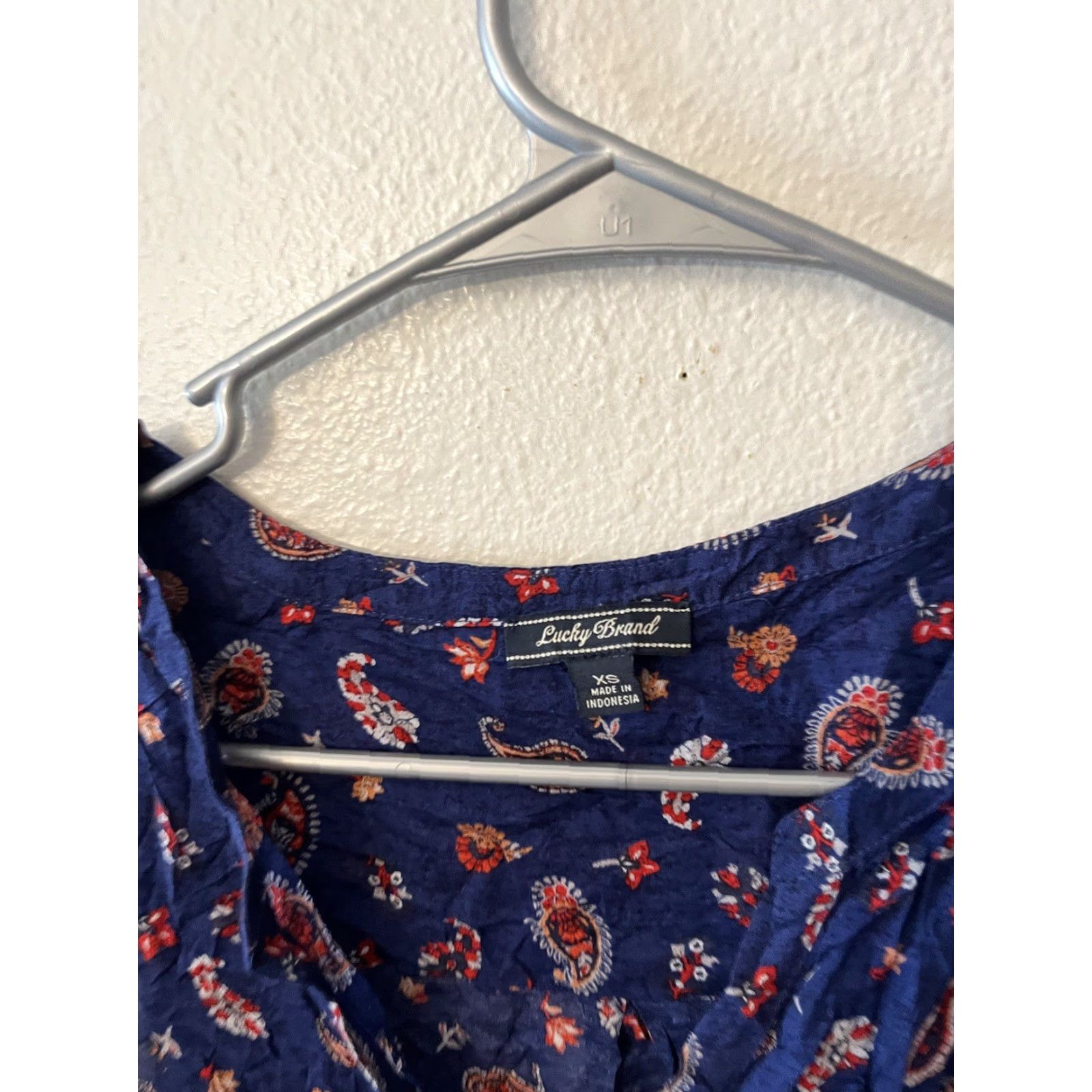 Lucky Brand Lucky Brand Tank Women's XS Blue Paisley Button Sleeveless Tie Front Western Size S / US 4 / IT 40 - 3 Thumbnail