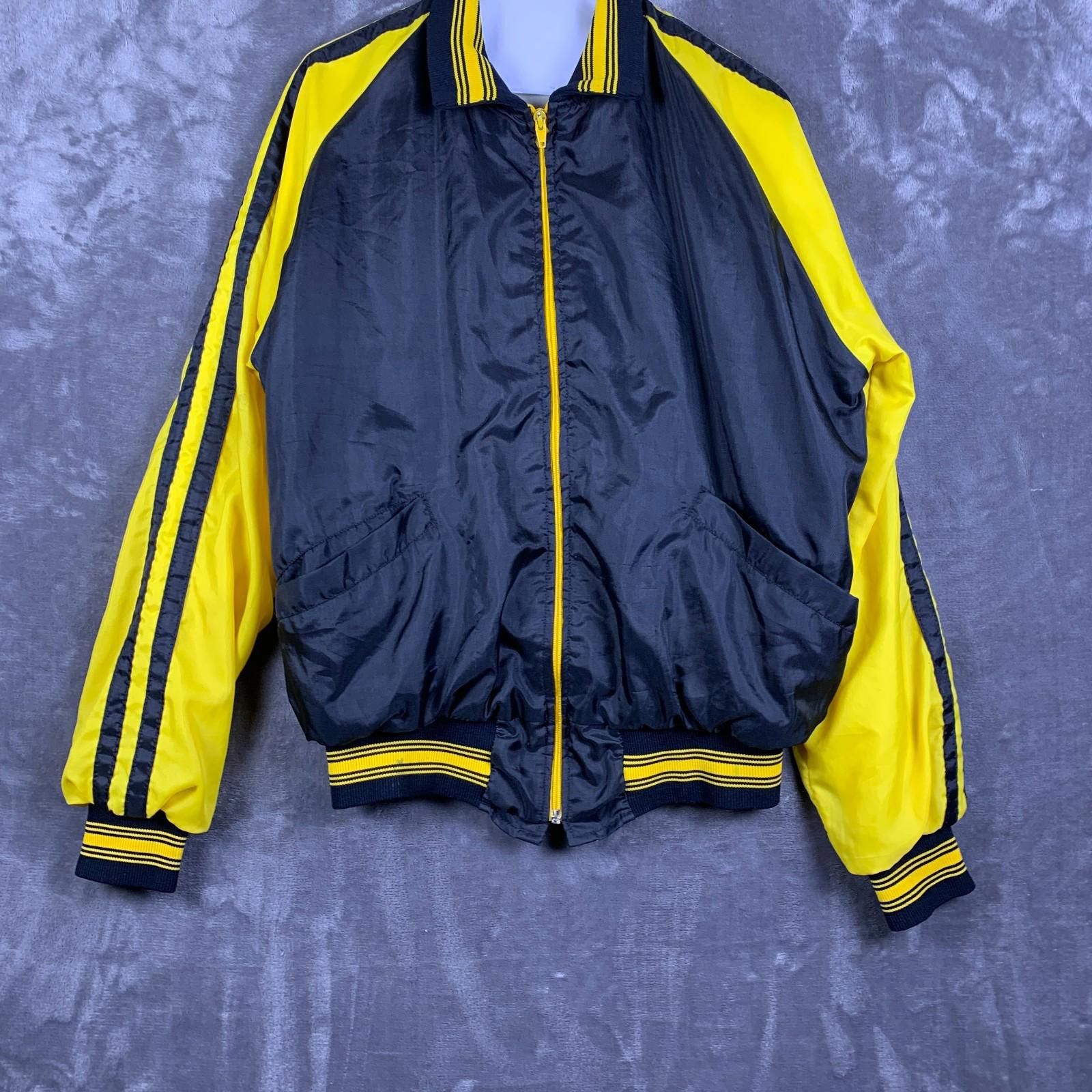 Holloway MENS Holloway Jacket Black and Gold Windbreaker Sz. M (290) Size US M / EU 48-50 / 2 - 1 Thumbnail