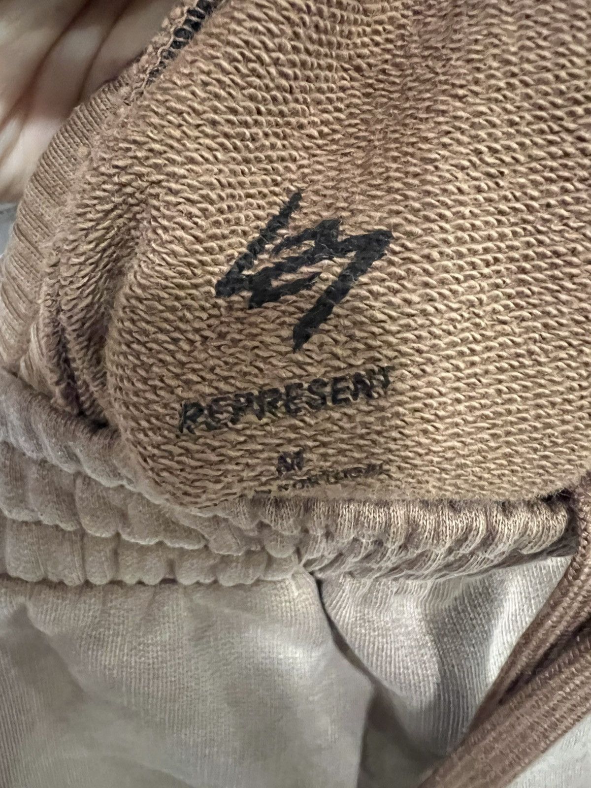 Represent Clo. Represent - 247 motion hoodie and shorts Size US M / EU 48-50 / 2 - 3 Thumbnail