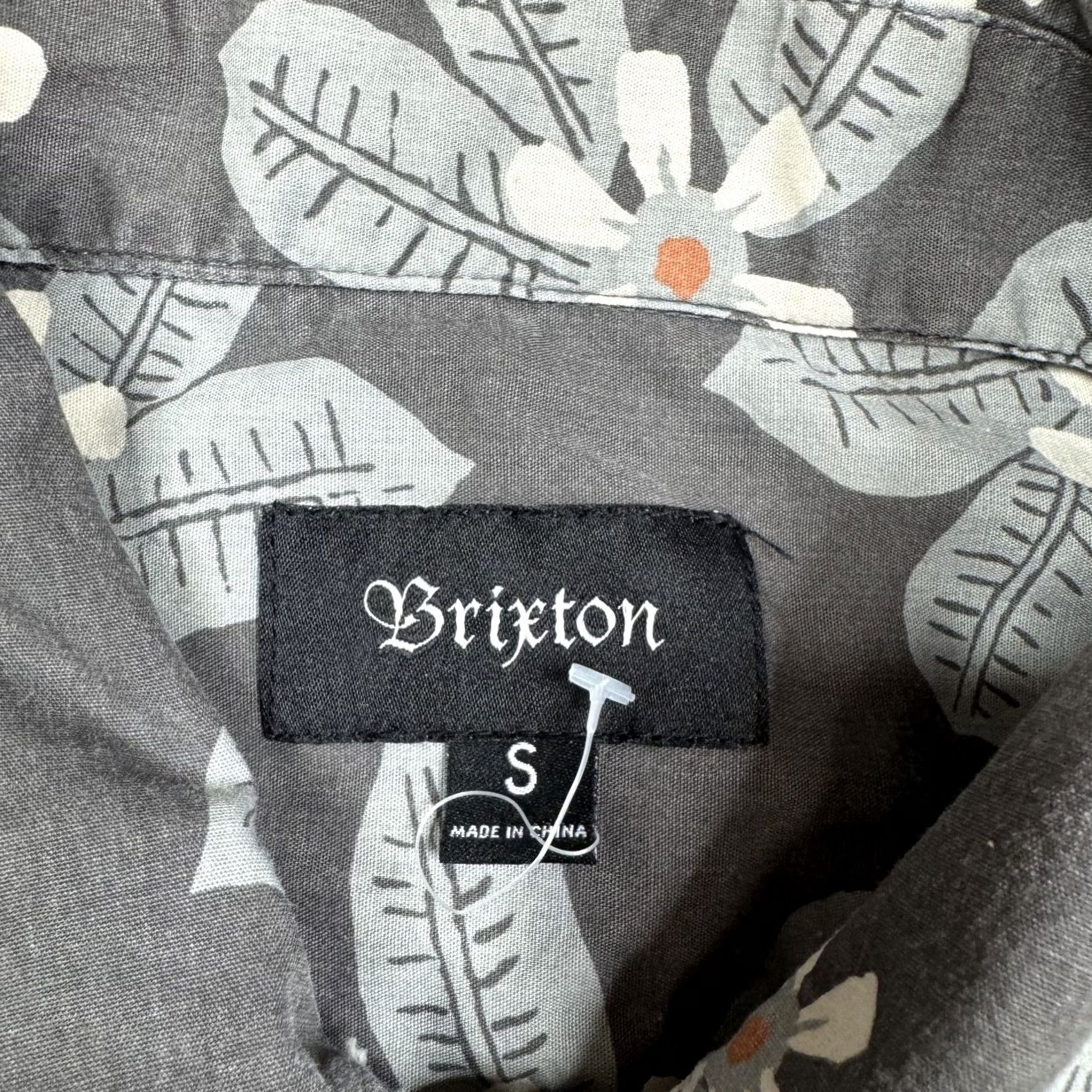 Brixton Brixton Shirt Size S Gray Button Up Short Sleeve Floral Collar Streetwear Men's Size US S / EU 44-46 / 1 - 4 Thumbnail