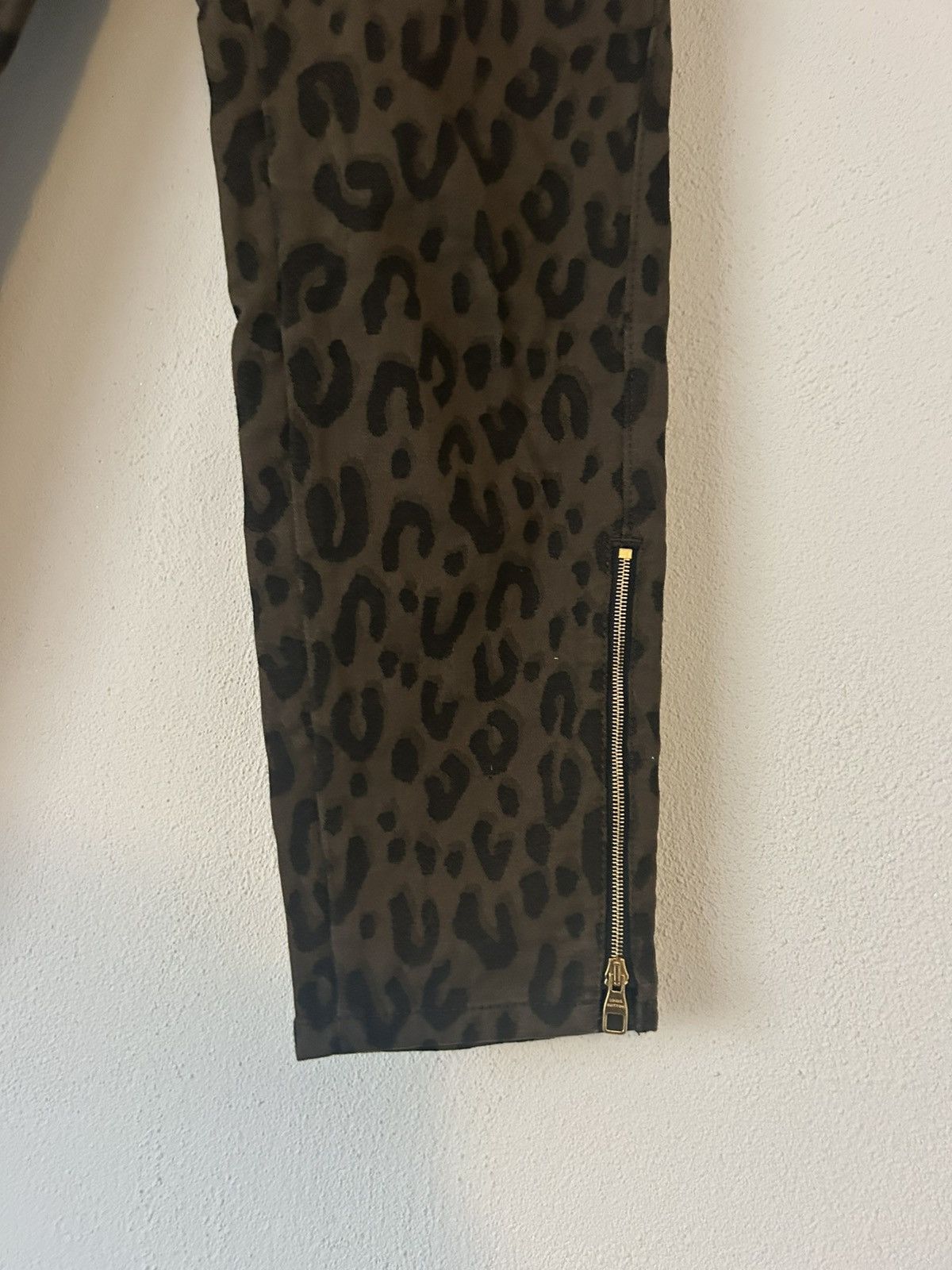 Louis Vuitton Louis Vuitton Leopard Print Pants - Size 38 Size 27" / US 4 / IT 40 - 4 Thumbnail