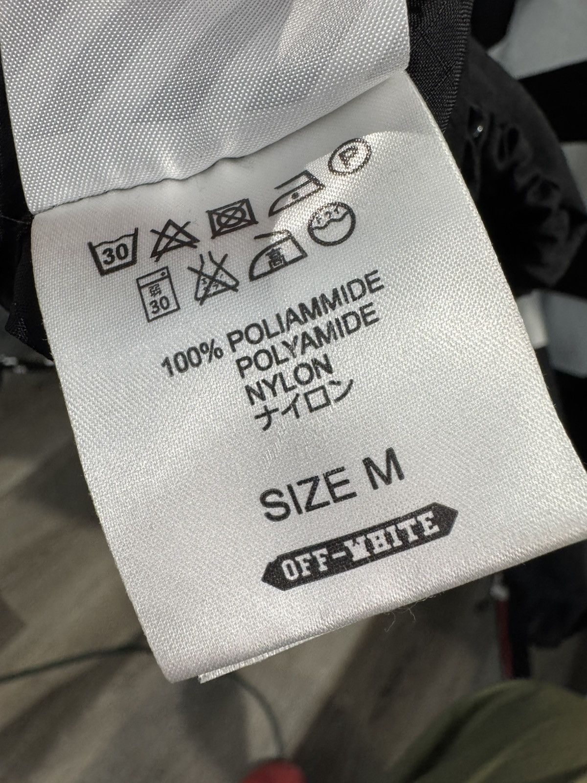 Off-White OFF-WHITE ©️2015 Aronak 1/4 zip Distressed original owner M Size US M / EU 48-50 / 2 - 13 Thumbnail