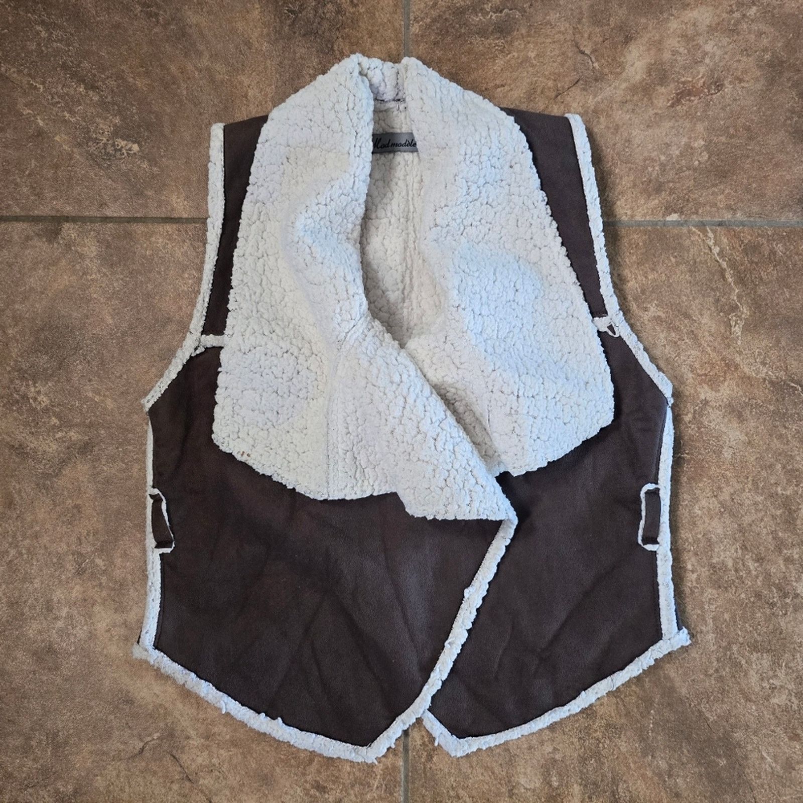 Other Dark Chocolate | MOD MODÈLE! | Sherpa Detailed Vest Size M / US 6-8 / IT 42-44 - 1 Thumbnail