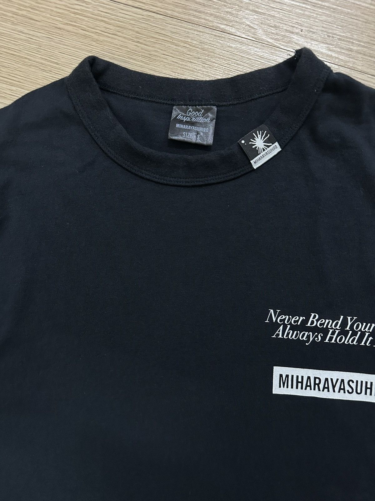 GU × Maison MIHARA YASUHIRO MIHARAYASUHIRO X GU Communications Good Inspiration L/S Tee Size US S / EU 44-46 / 1 - 3 Thumbnail
