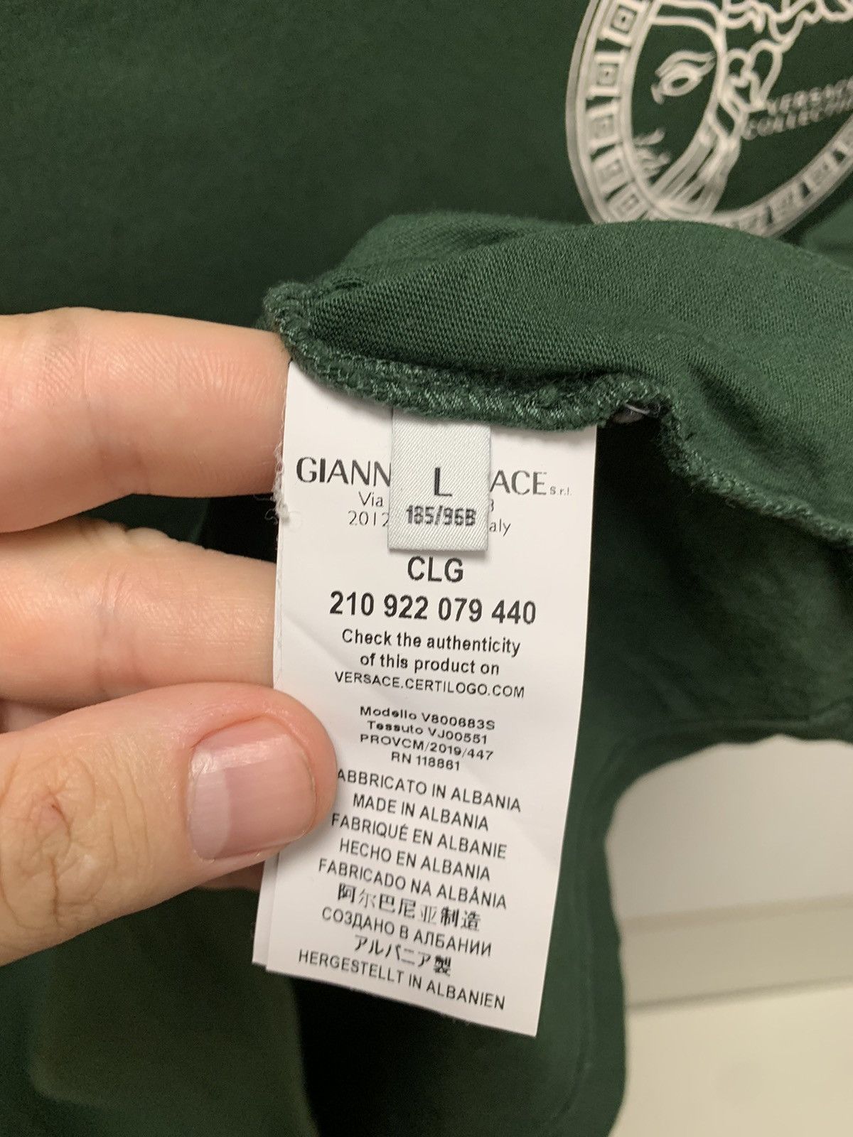 Versace Gianni Versace big logo green t-shirt M sz Size US M / EU 48-50 / 2 - 5 Thumbnail