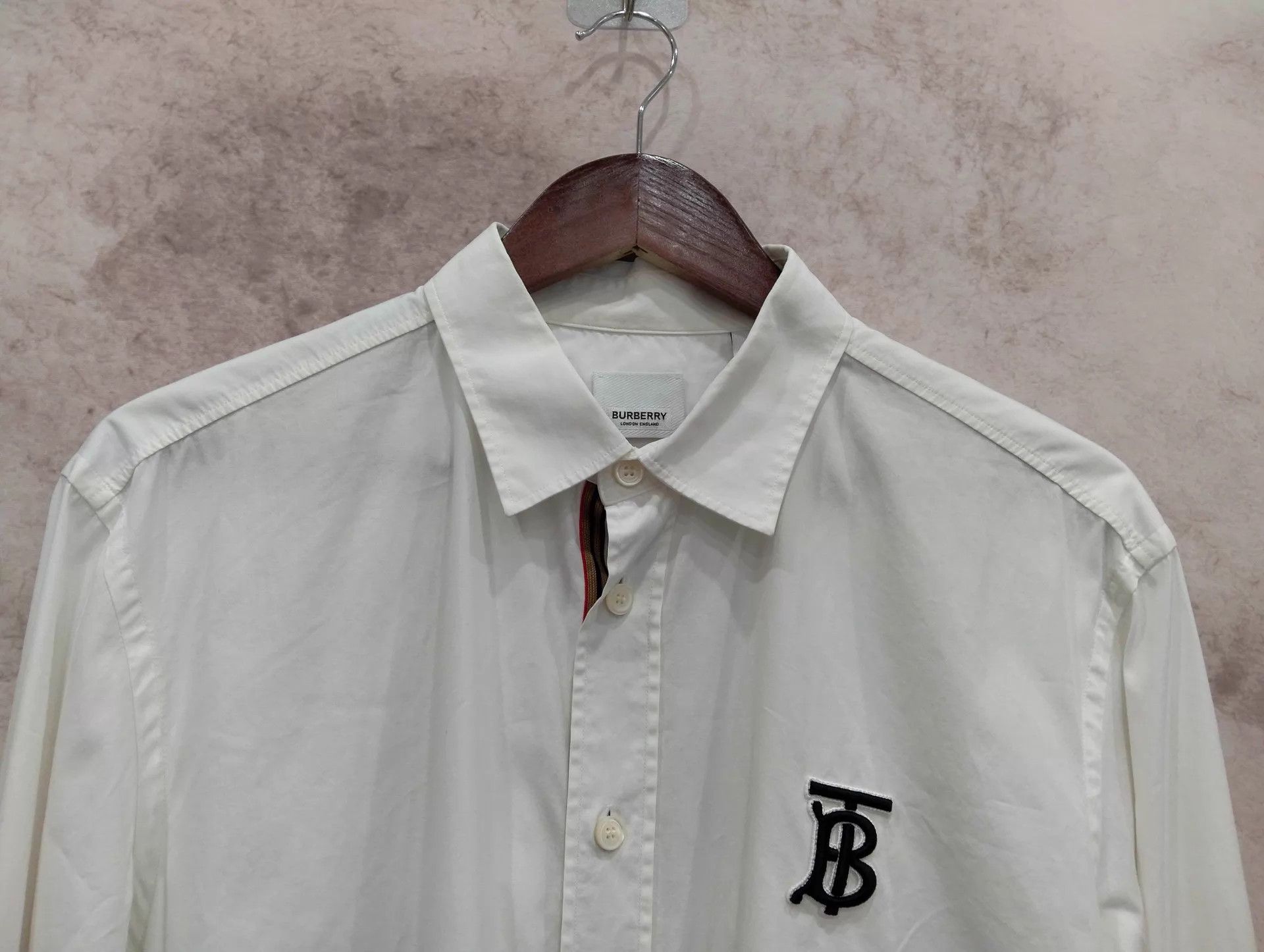 Burberry Burberry TB Embroidered White Longsleeve Shirt XL Size US XL / EU 56 / 4 - 3 Thumbnail