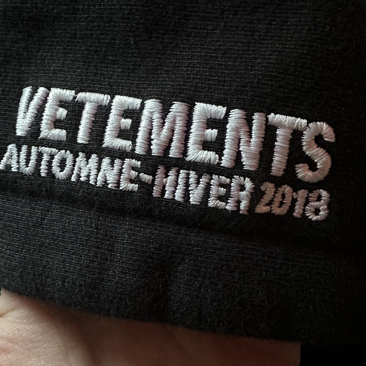Vetements Vetements May The Bridges Antwerpen Zip Up Hoodie AW17 Size US L / EU 52-54 / 3 - 3 Thumbnail
